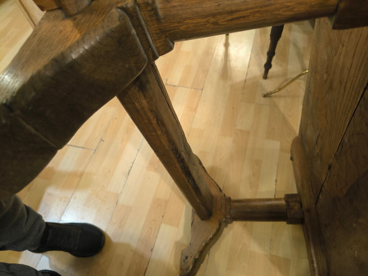 Monastery coffee table in solid elm.