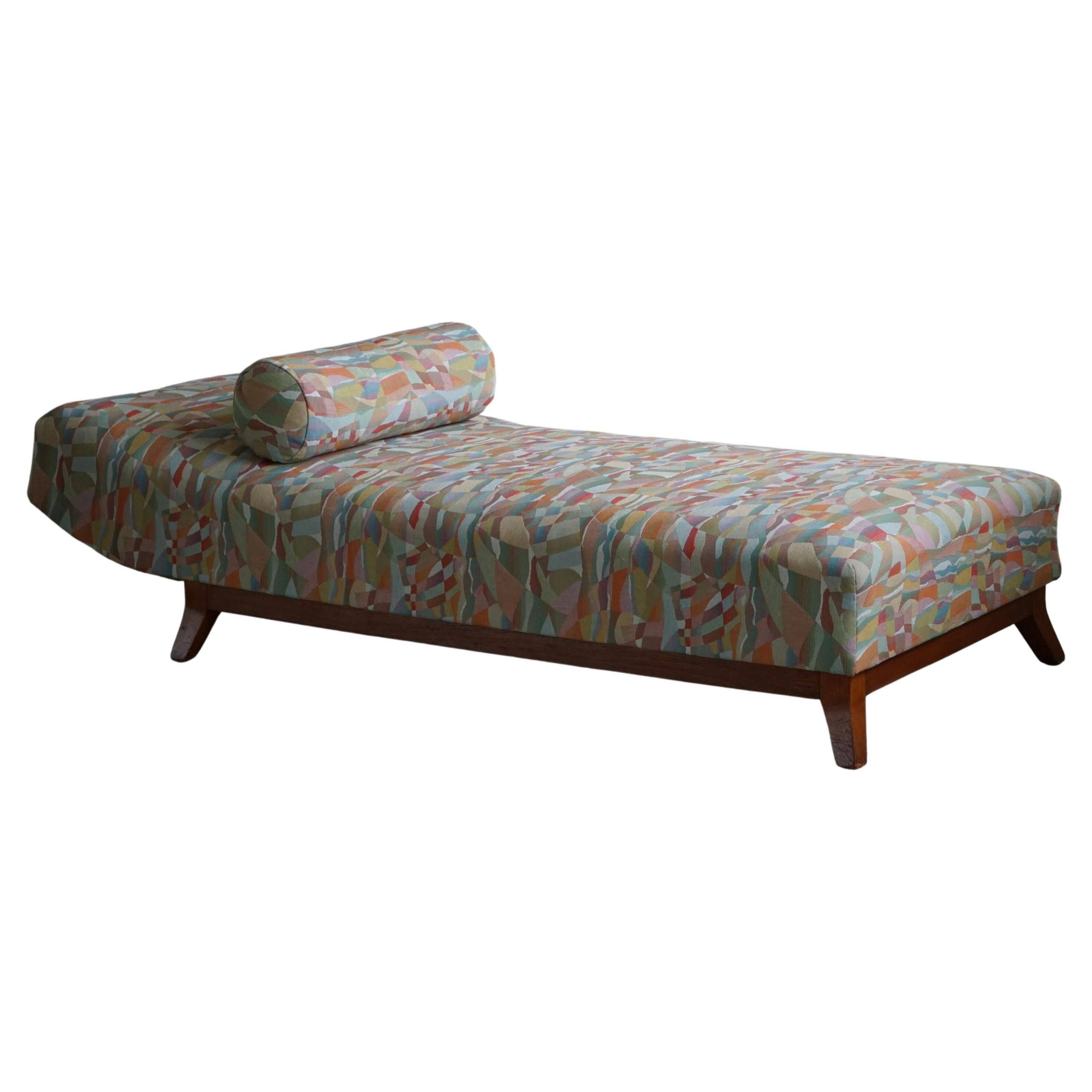 Art Deco daybed, reupholstered in vintage fabric, Danish cabinetmaker, 1940s.