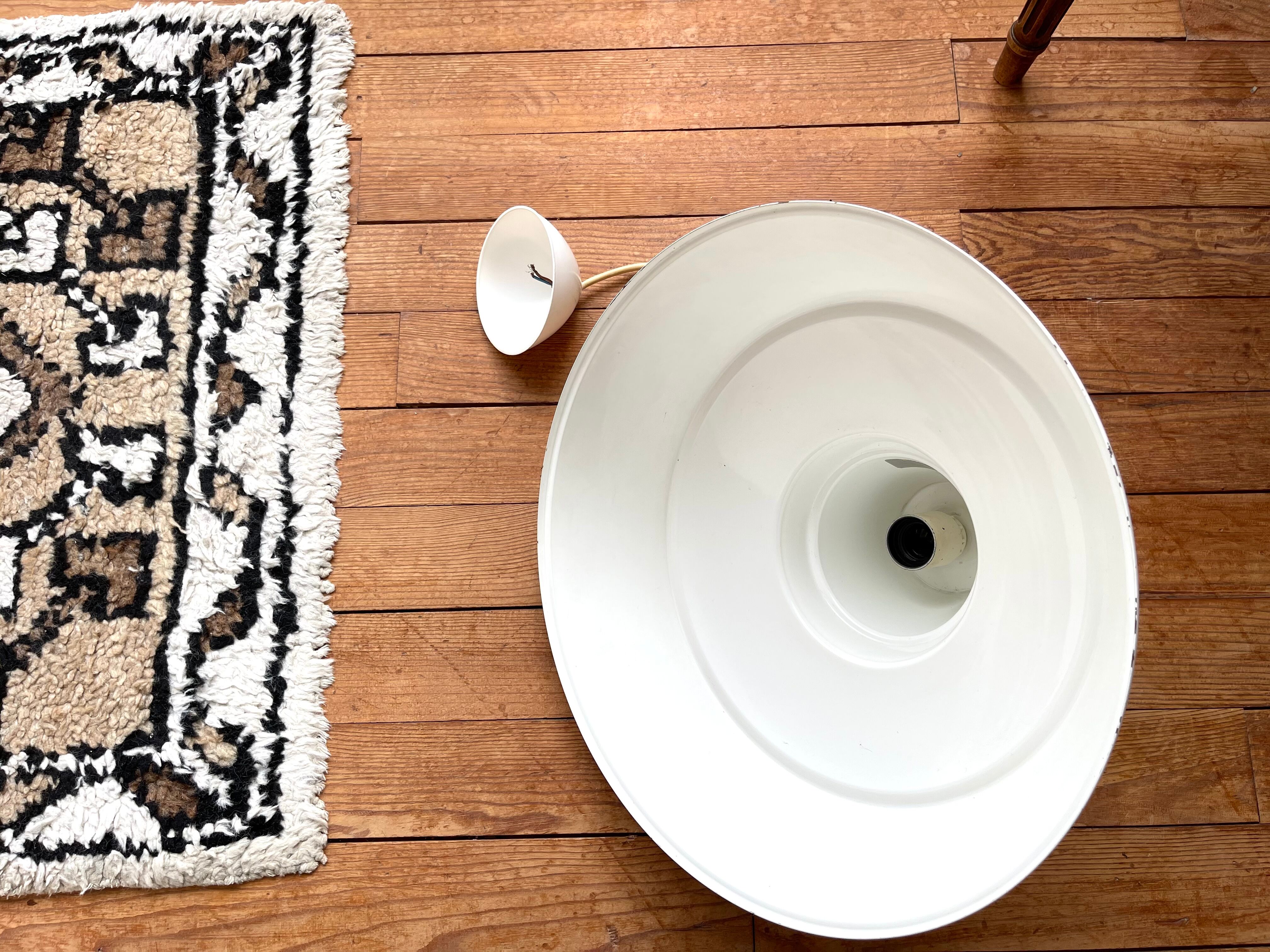 Metal suspension 1980