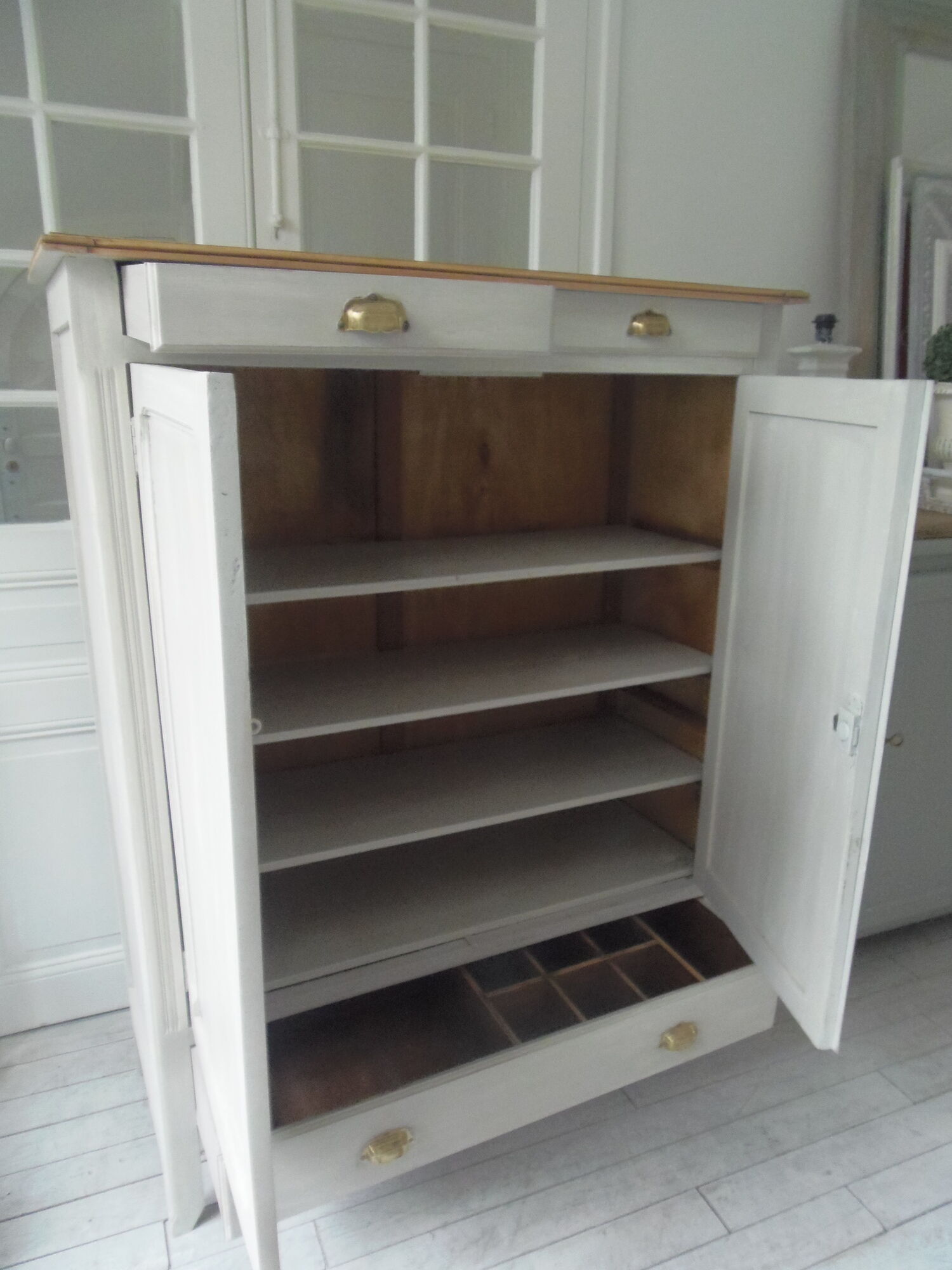 Parisian buffet patinated grey pearl powdery white, wood top waxed finish
