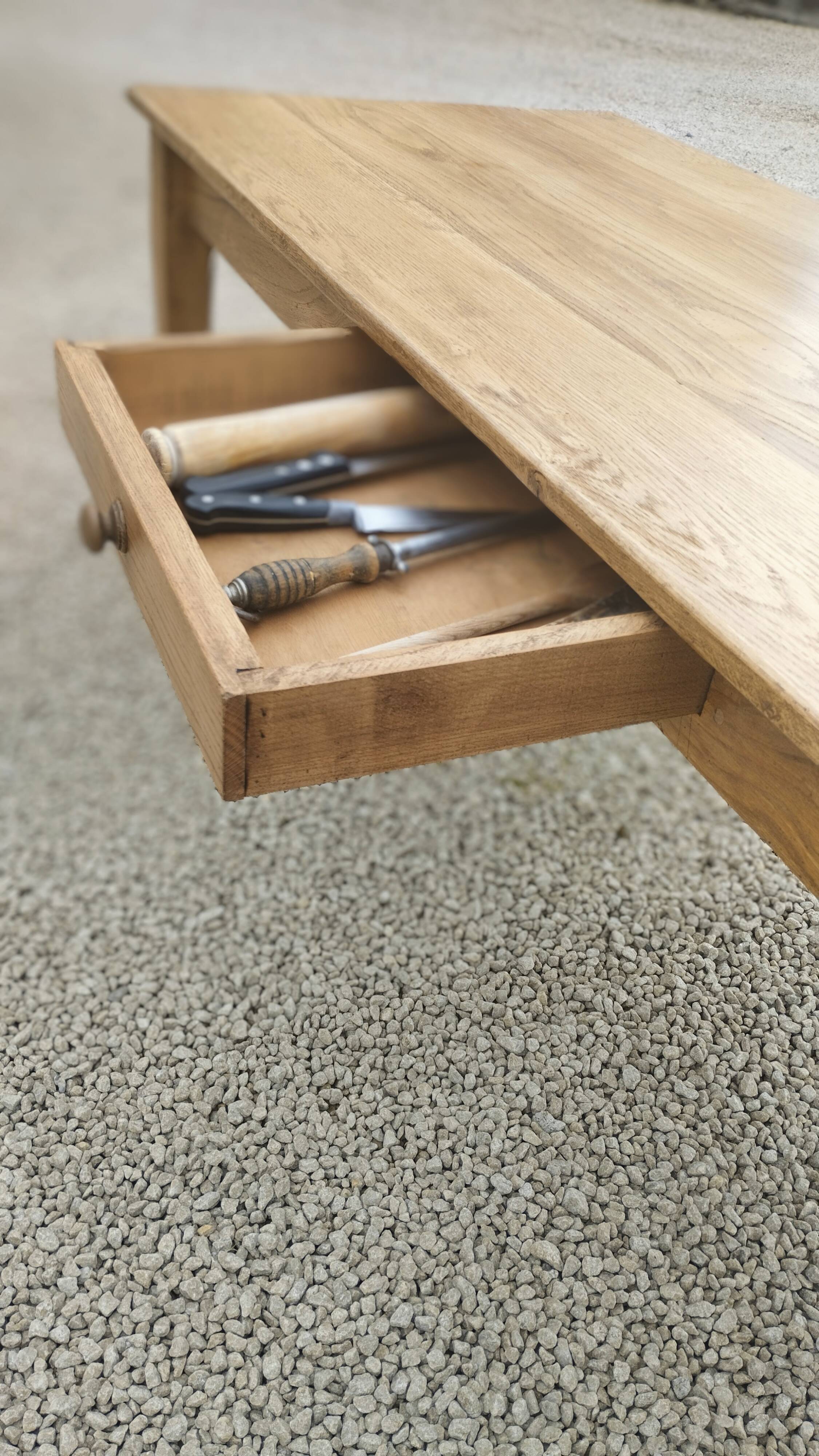 Solid oak farmhouse table 220cm x 75cm