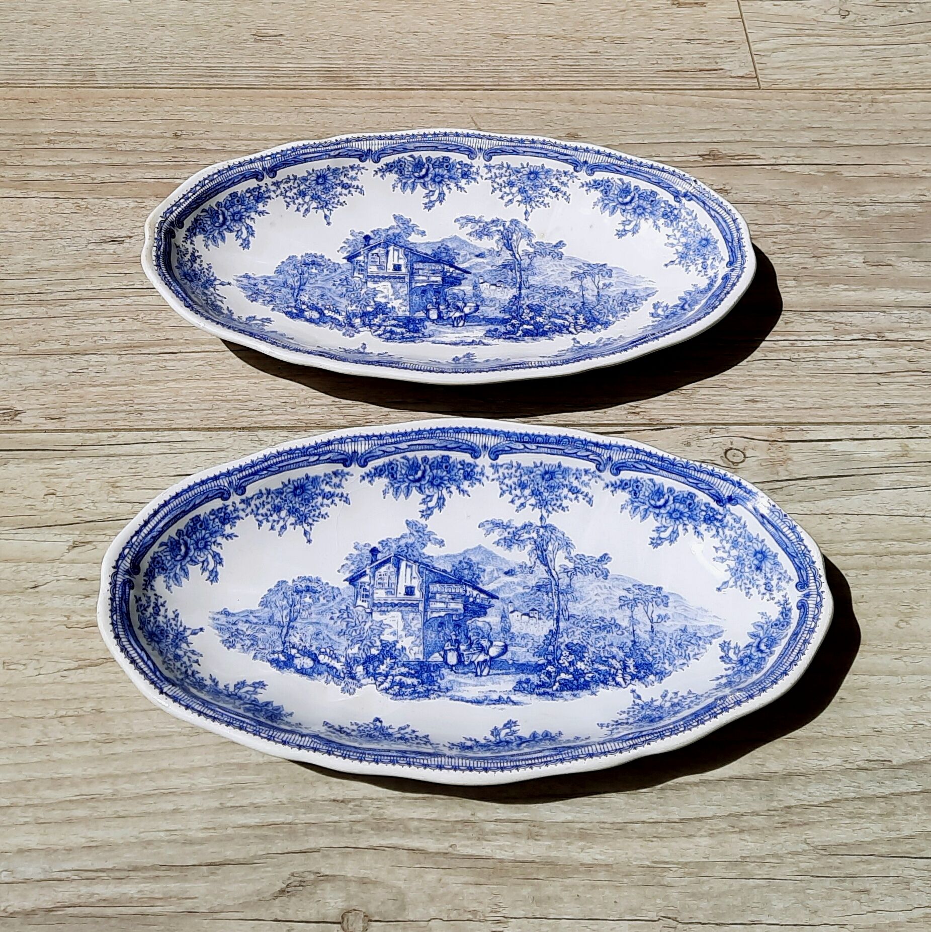 Lunéville - English Cottage - Presentation plate, Cup, Tray, Earthenware Saucière