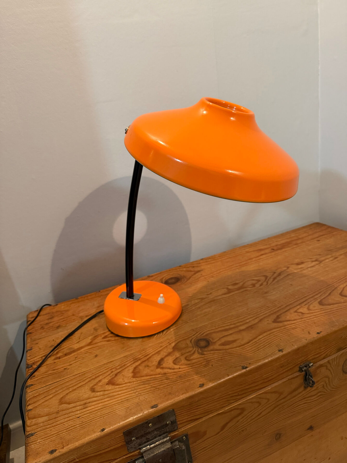 Lampe à poser Mid-Century design Space age forme soucoupe