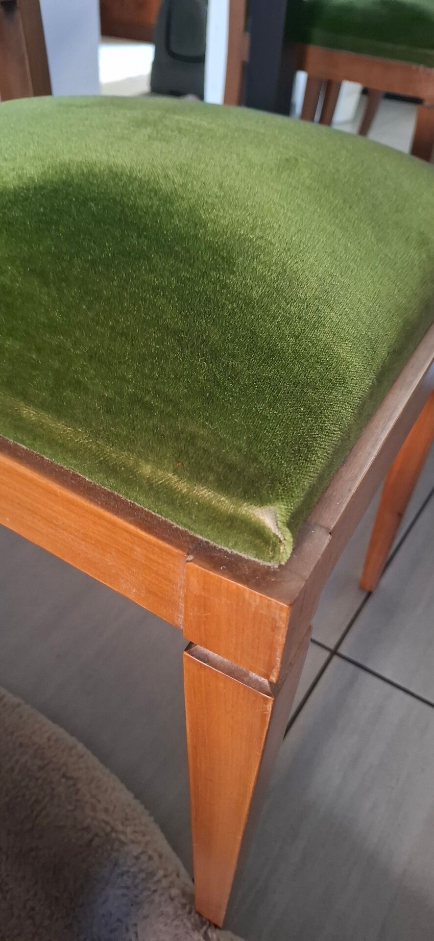 6 Chaises bois assise velours vert