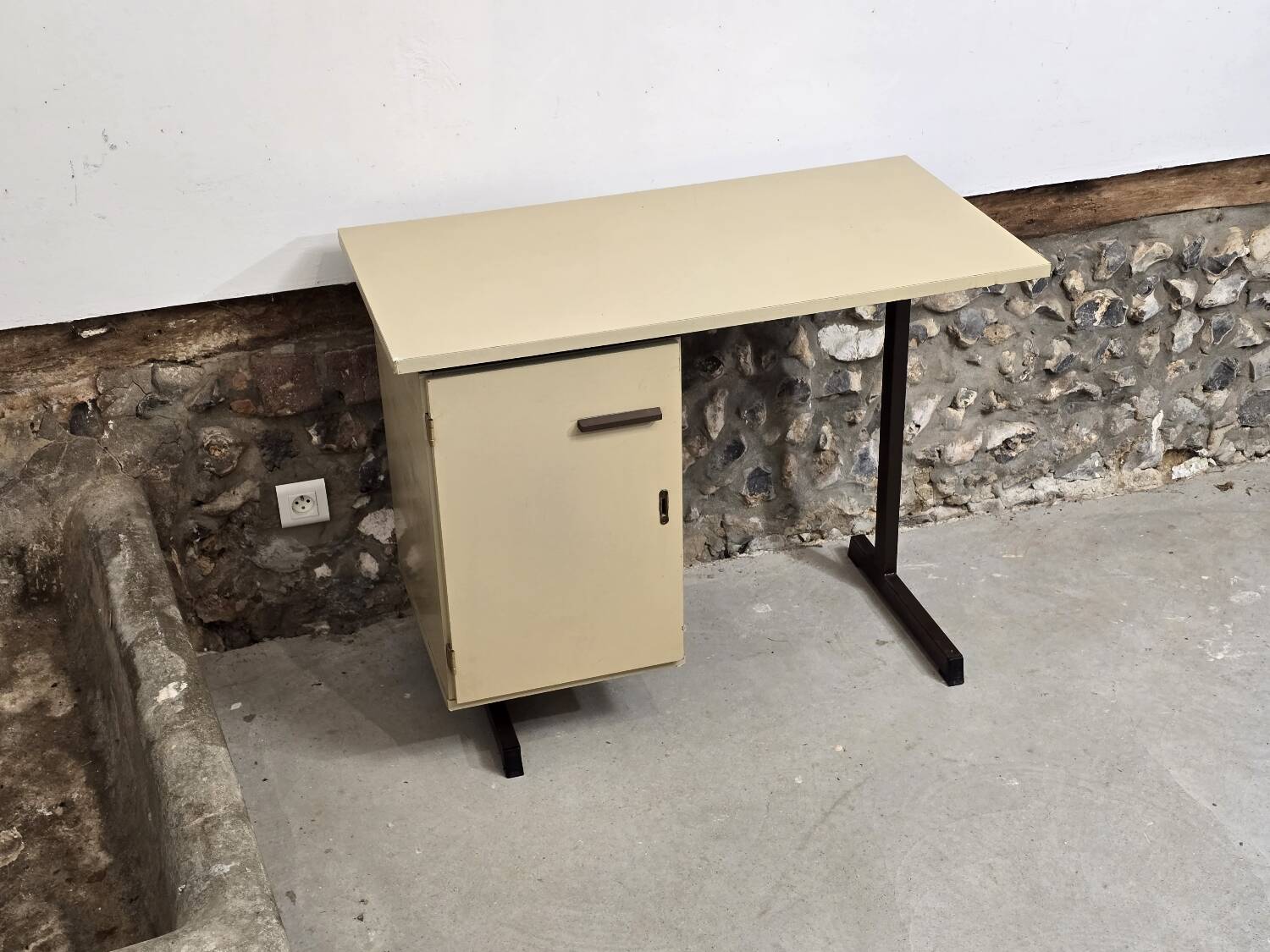 Beige Formica desk 1970