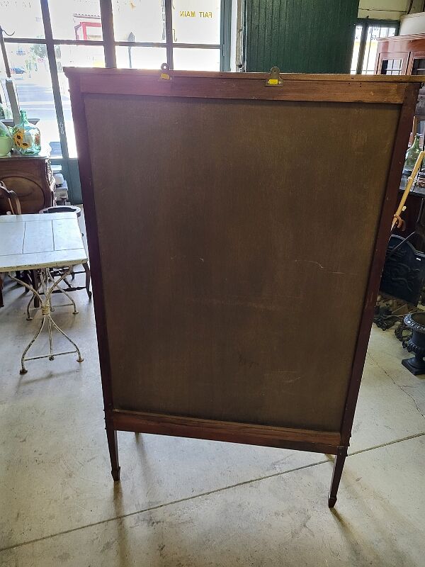 Showcase 2 doors 3 floors glazed mahogany