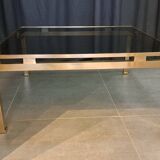 Table basse Guy Lefevre en laiton et verre