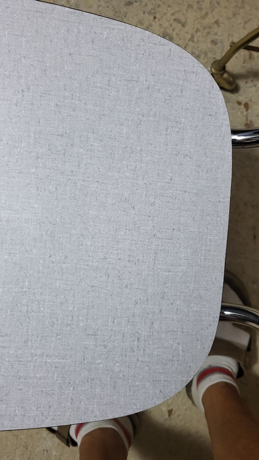 Set of 2 formica chairs