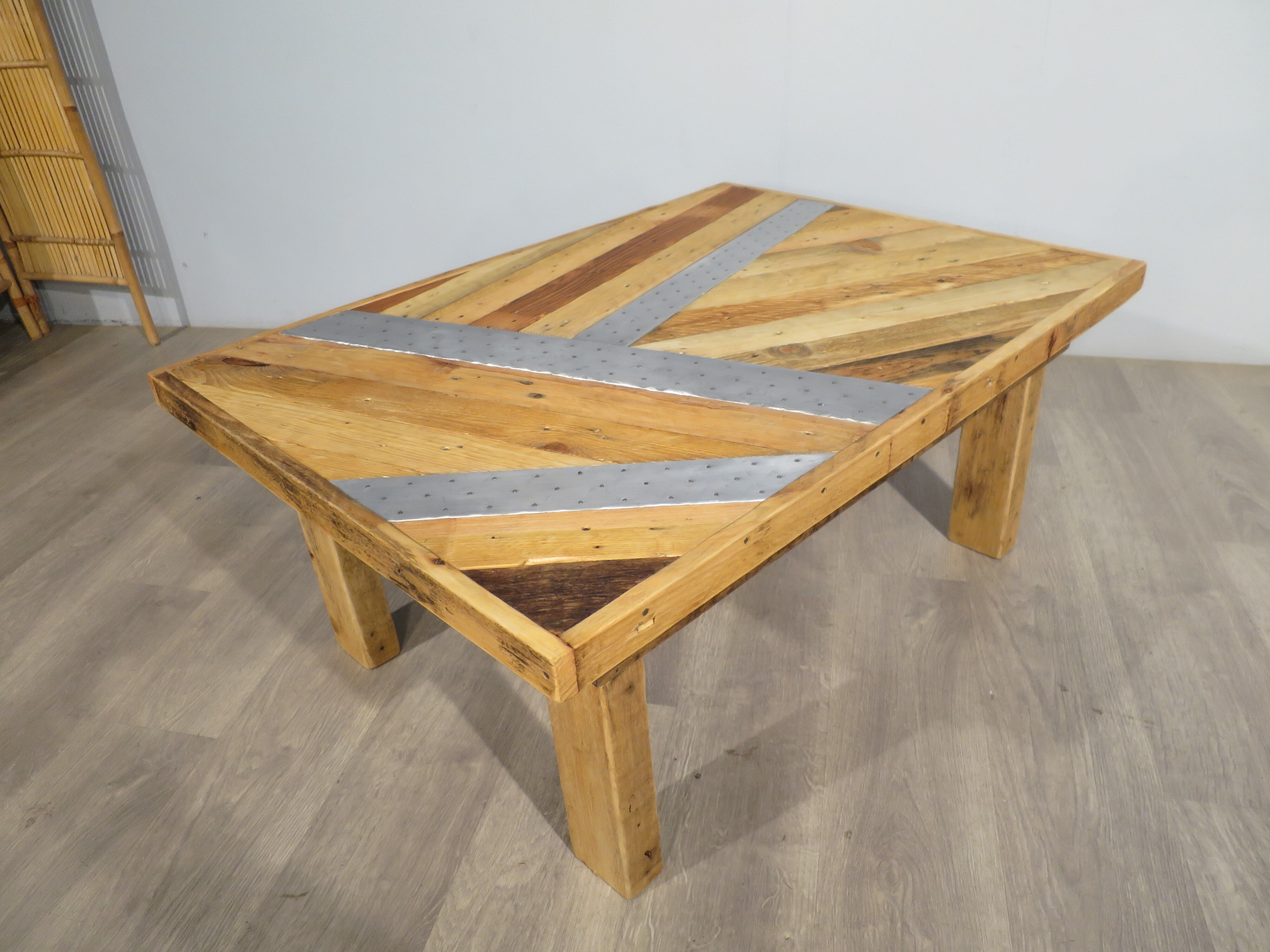 Rustic alu fir coffee table