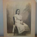Photographie ancienne à l'albumine, Jeune femme à la longue tresse, Fin du XIXe siècle