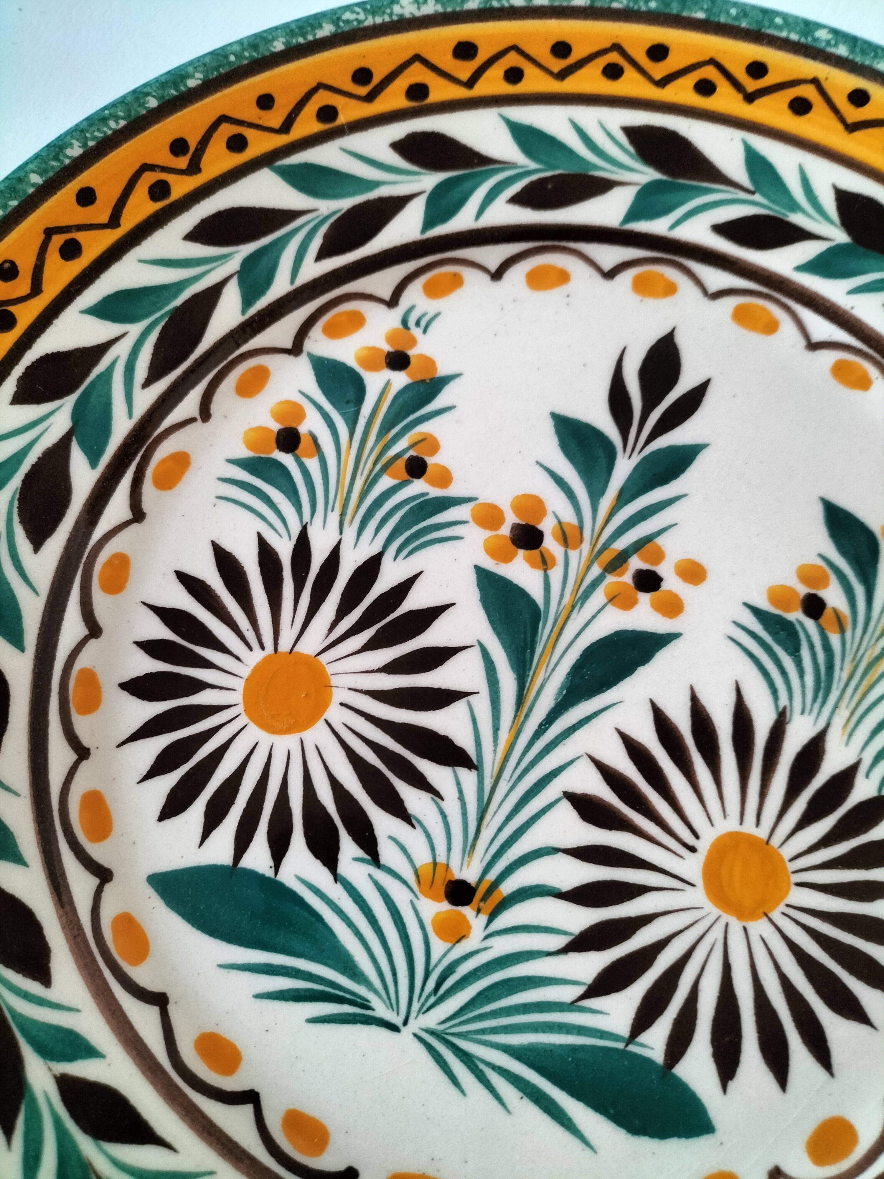 HB Quimper plate, Camaïeu model, green and saffron floral decoration