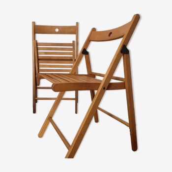 2 chaises pliantes en bois