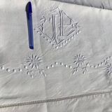 Drape 2 places JP sunflowers and pastilles.