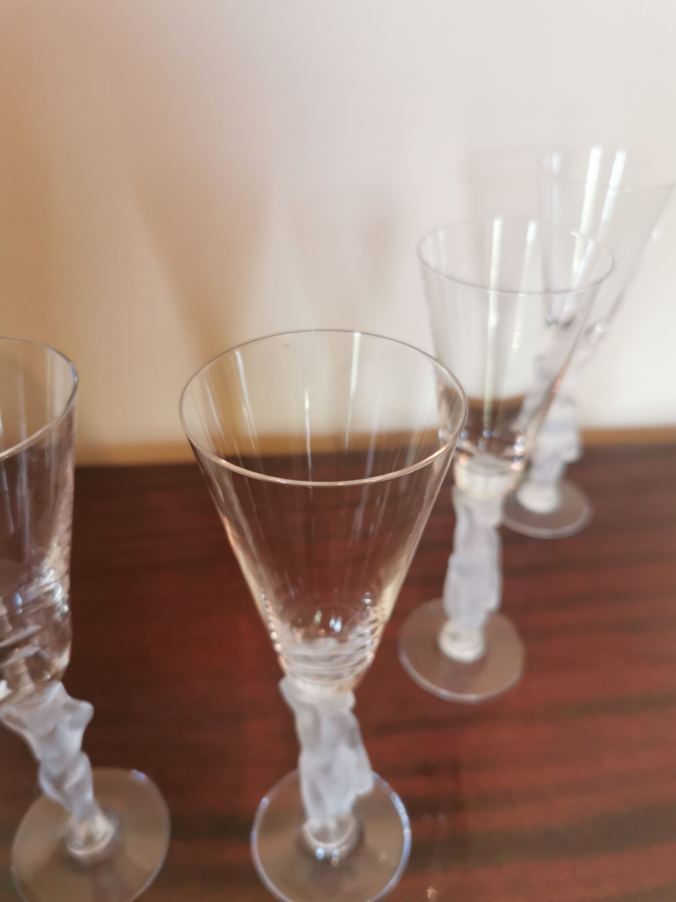 Series of 6 flutes with Champagne Venus and Bacchus in Bayel crystal