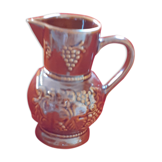 Pitcher in brown enamelled sandstones, grape pattern and leaves fe vine.