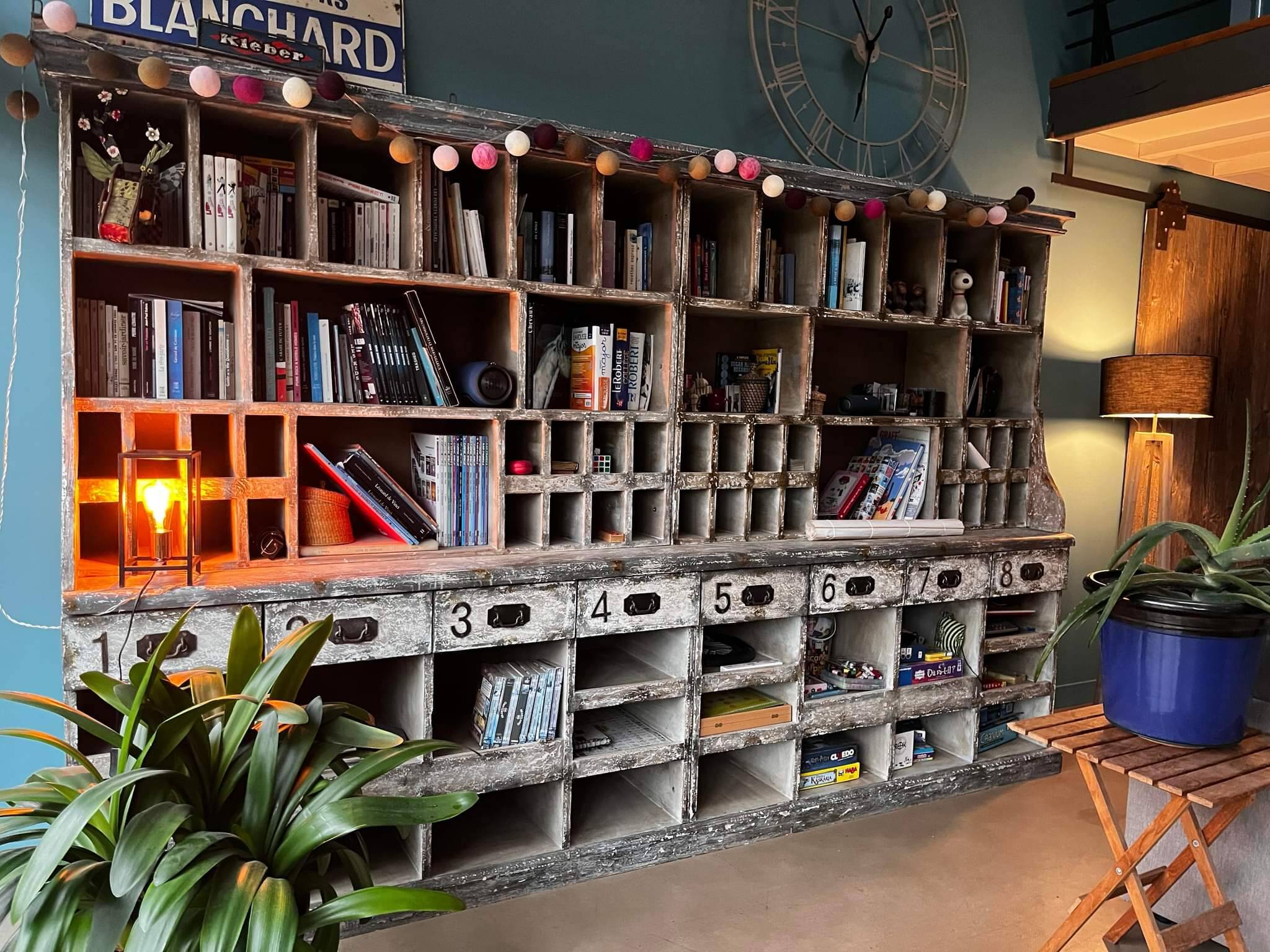 Wooden workshop furniture