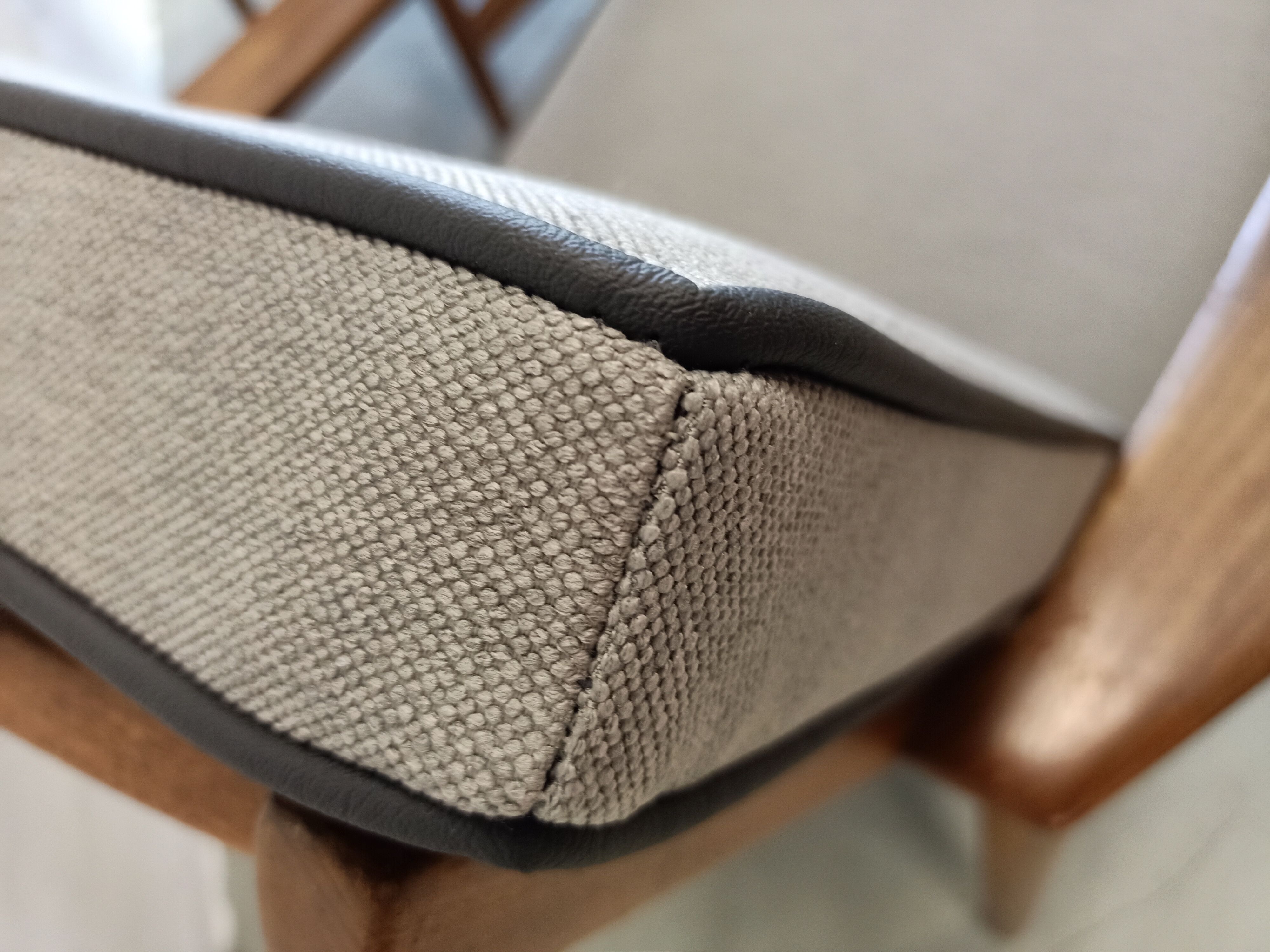 Paire de fauteuils en teck des années 1960, design hollandais