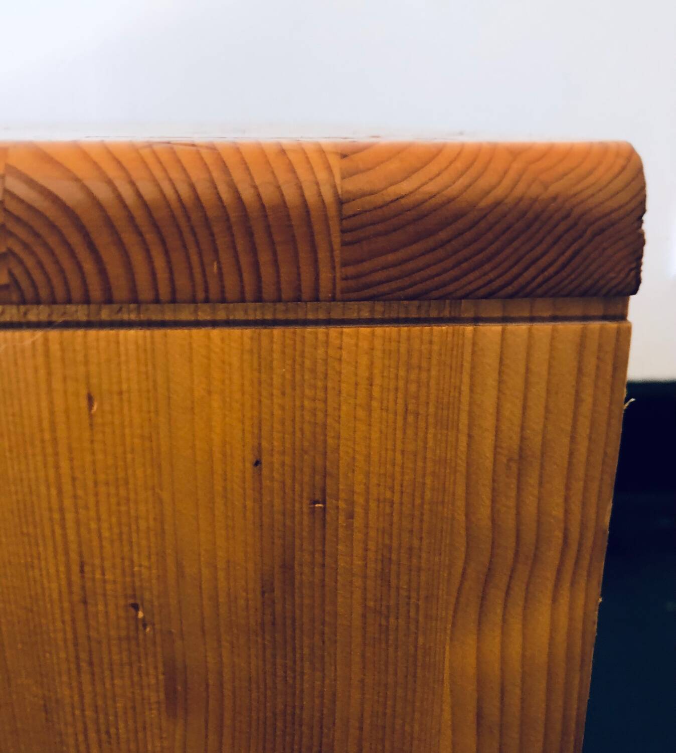 Bedside table assigned to Charlotte Perriand for Les Arcs, in pine, circa 1960.
