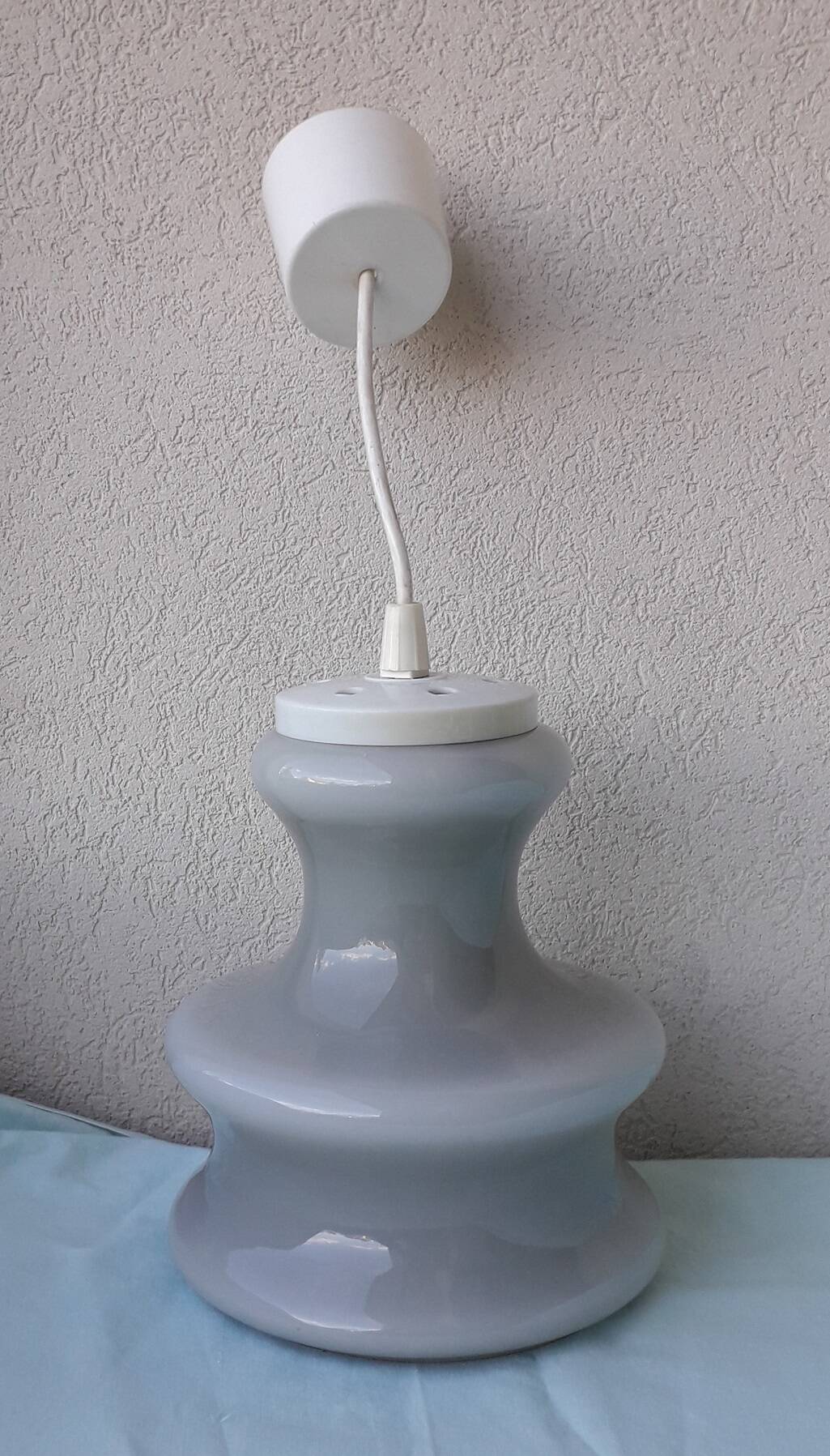 Suspension en opaline grise