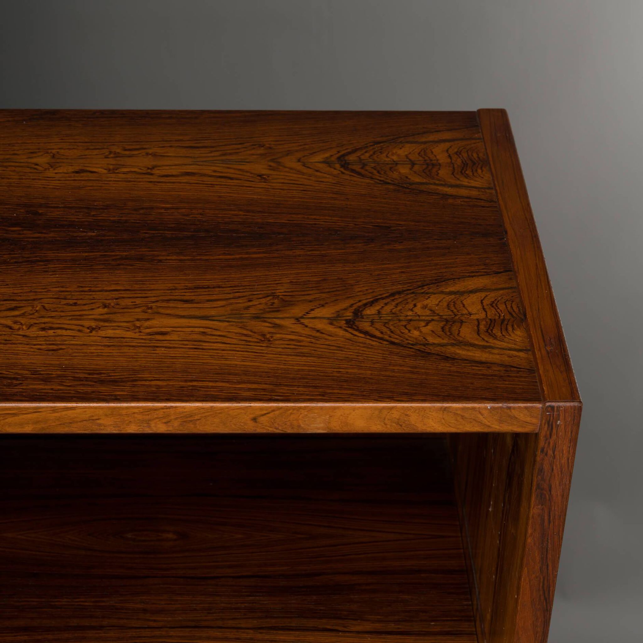 Danish midcentury modern  Rosewood Bookcase by Hundevad & Co, 1960s