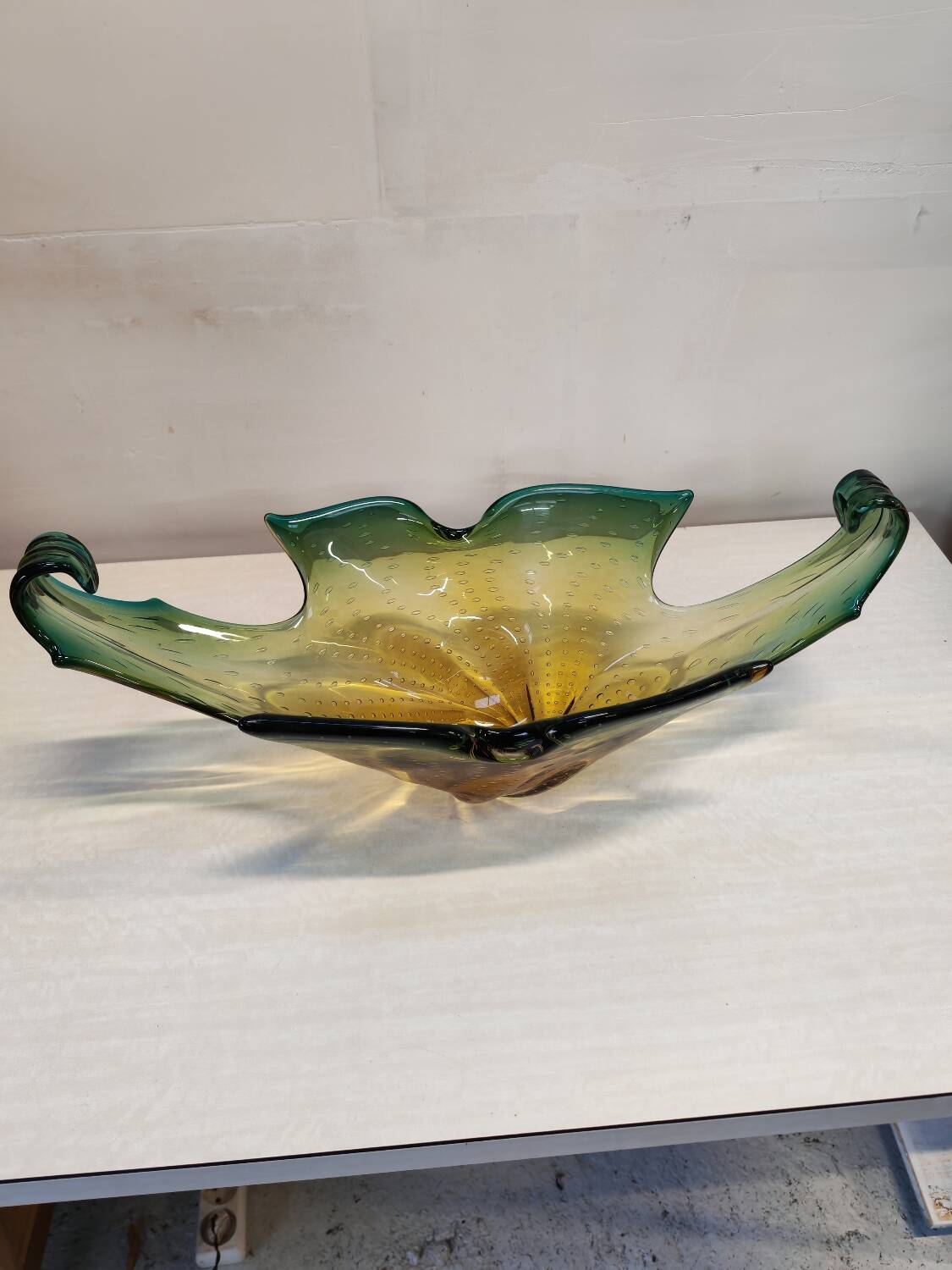 Stunning and Large Murano Glass Bowl/Centerpiece