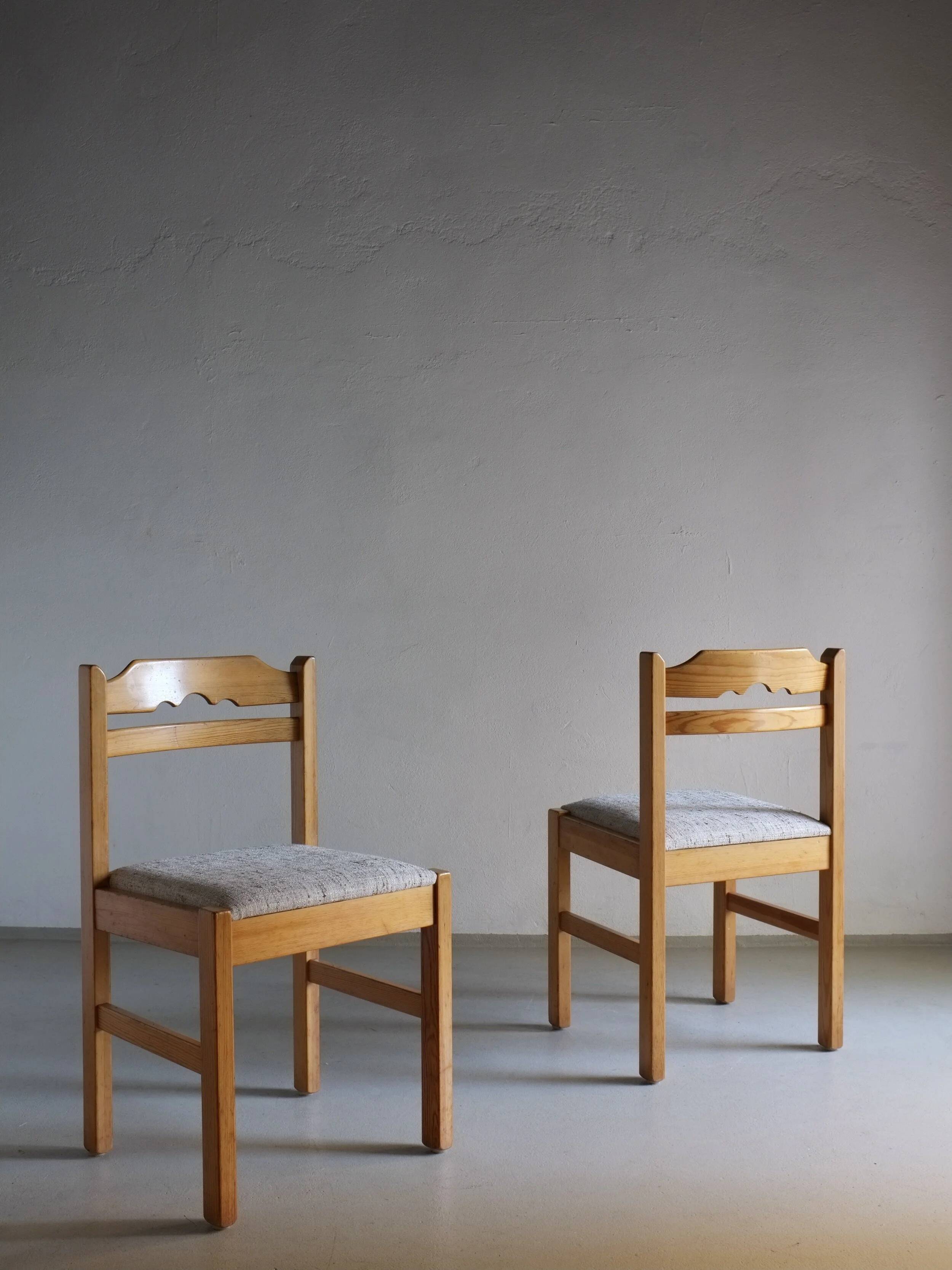 6 Minimalist Pine Dining Chairs | Sweden | 1960s