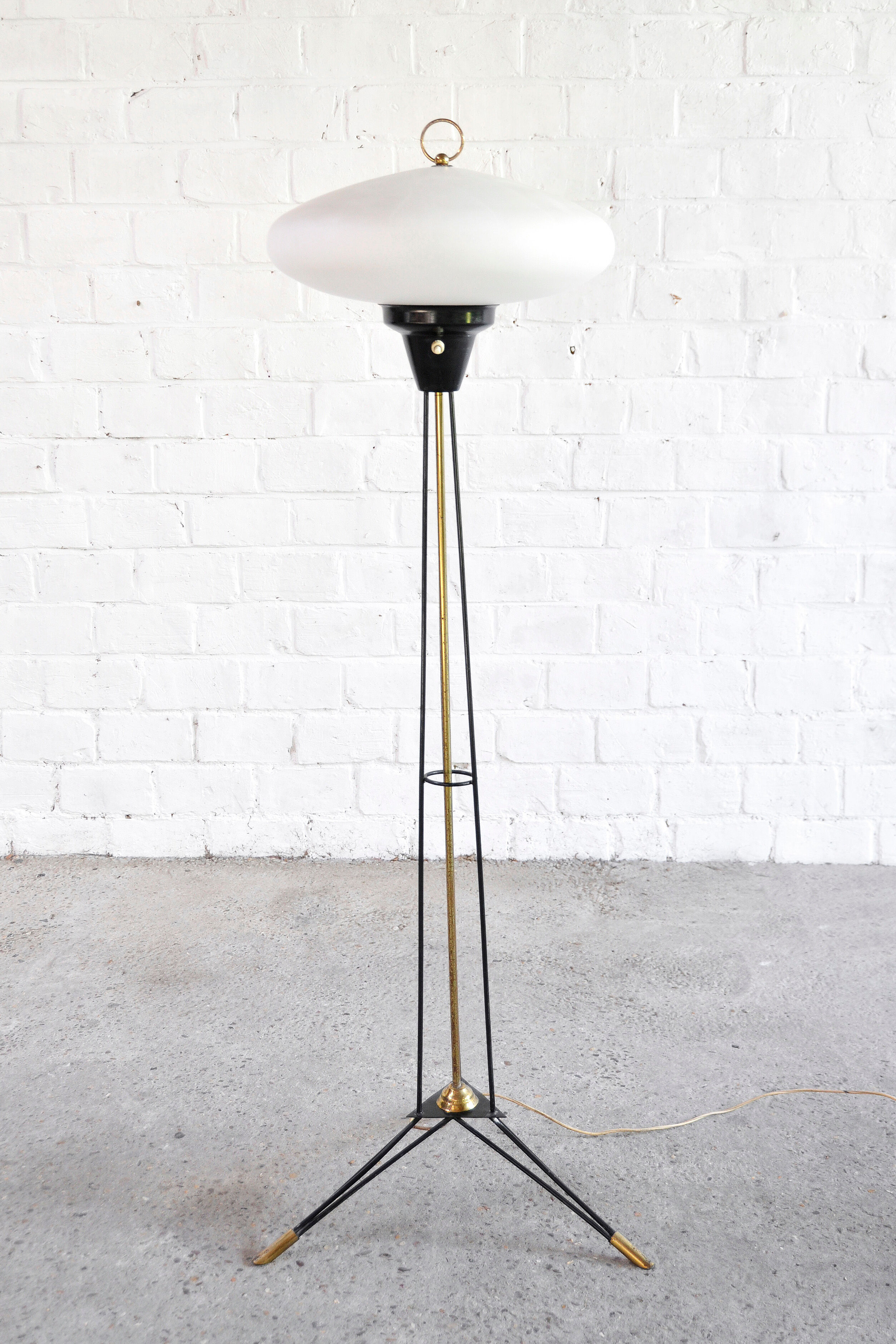 Italian tripod ufo floor lamp from stilnovo, 1950