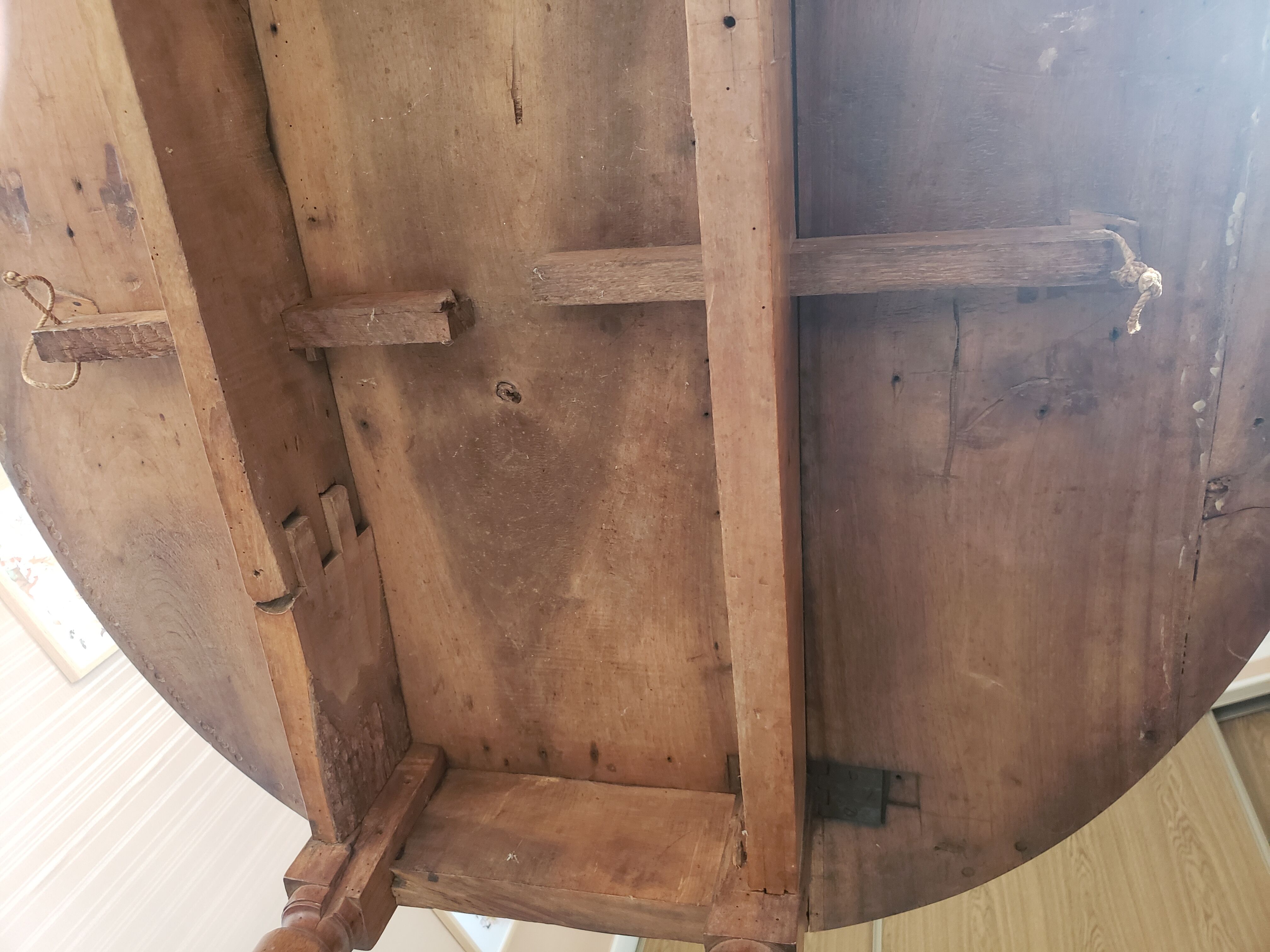 Table ancienne pliante en bois