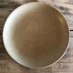 Suite de 12 assiettes plates en grès