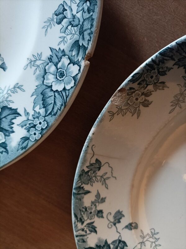 Plates earth of iron