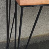 Console en bois avec pieds en métal noir
