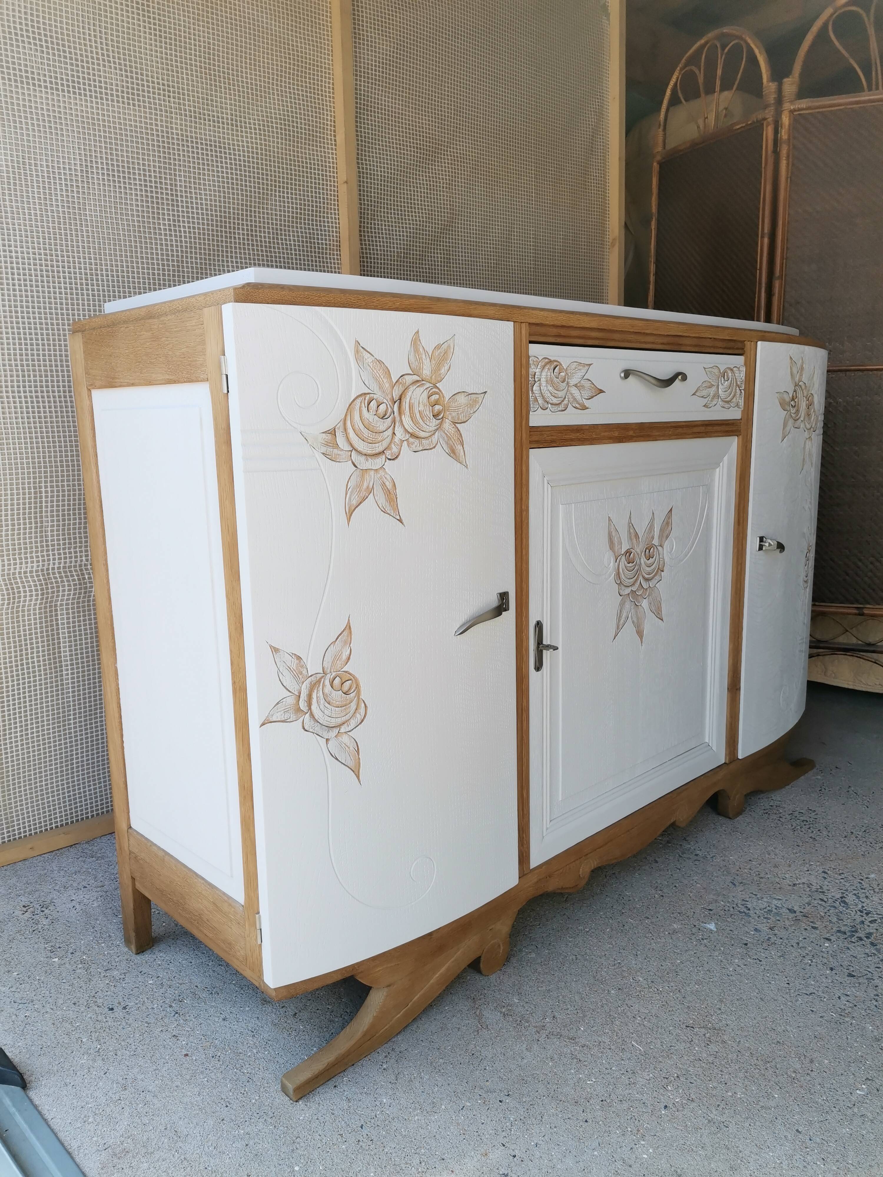 White Art Deco sideboard