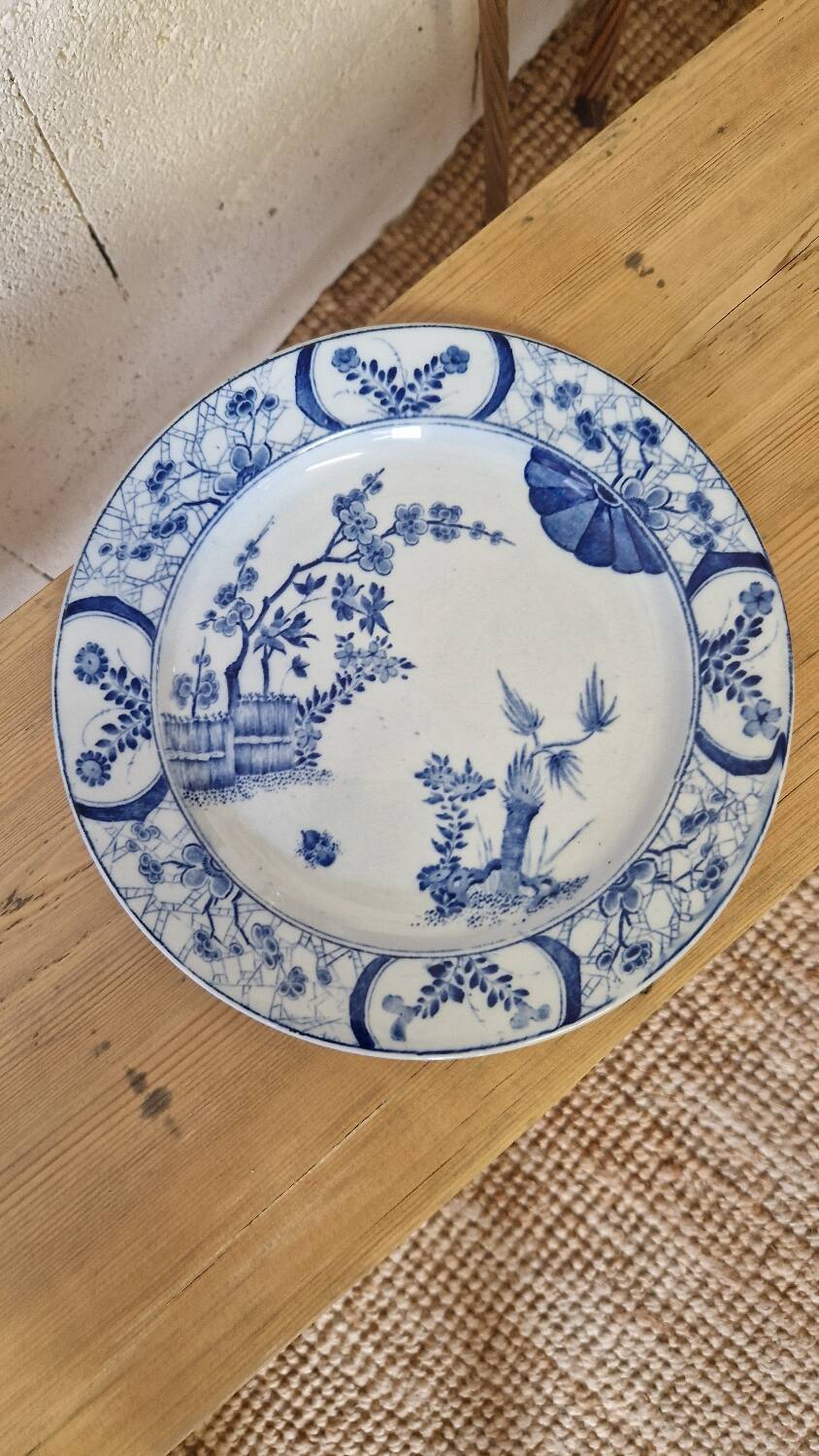 Plate Creil Montereau B & cie