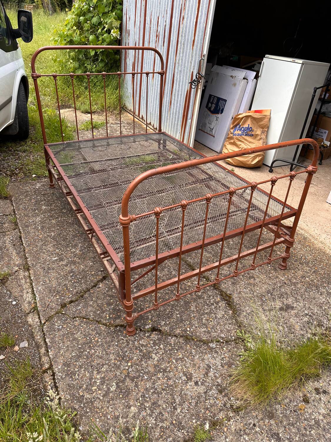 Metal bed with box spring