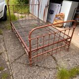 Metal bed with box spring