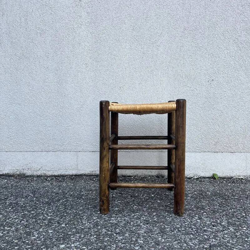 Tabouret ancien en bois massif