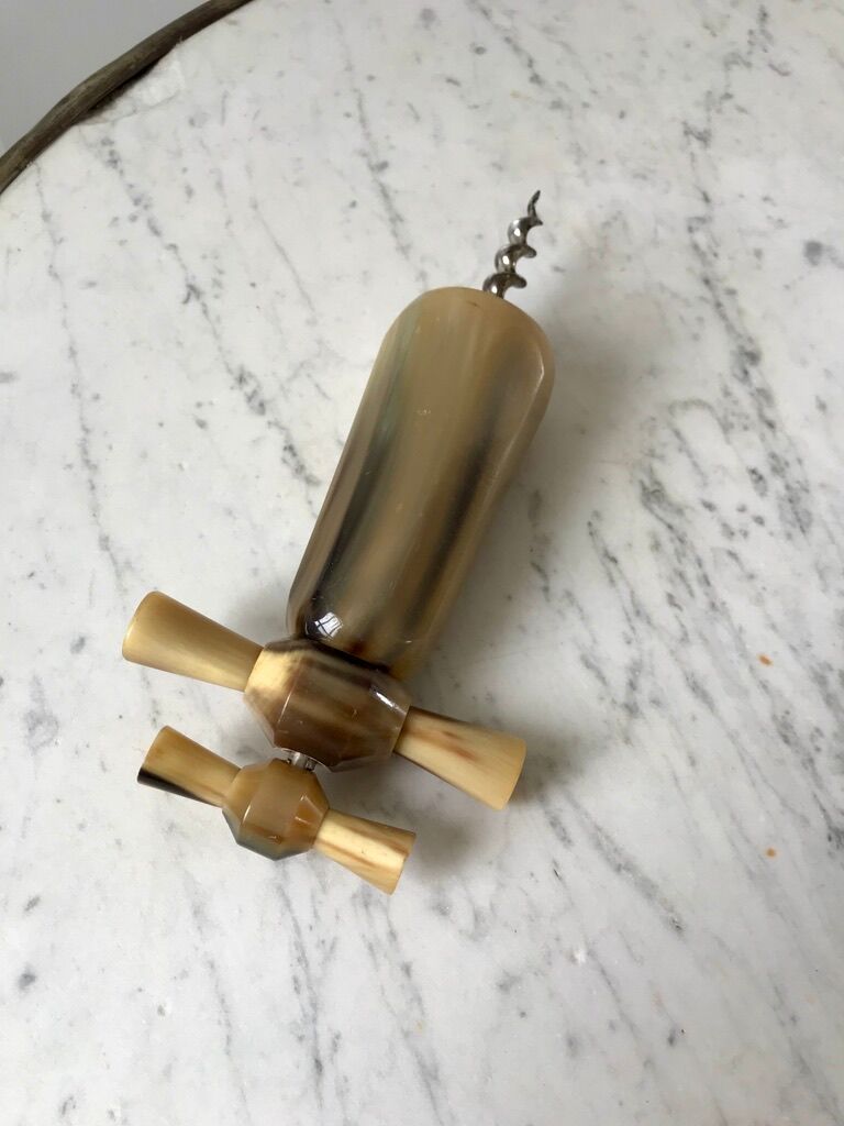 Corkscrew horn 60s