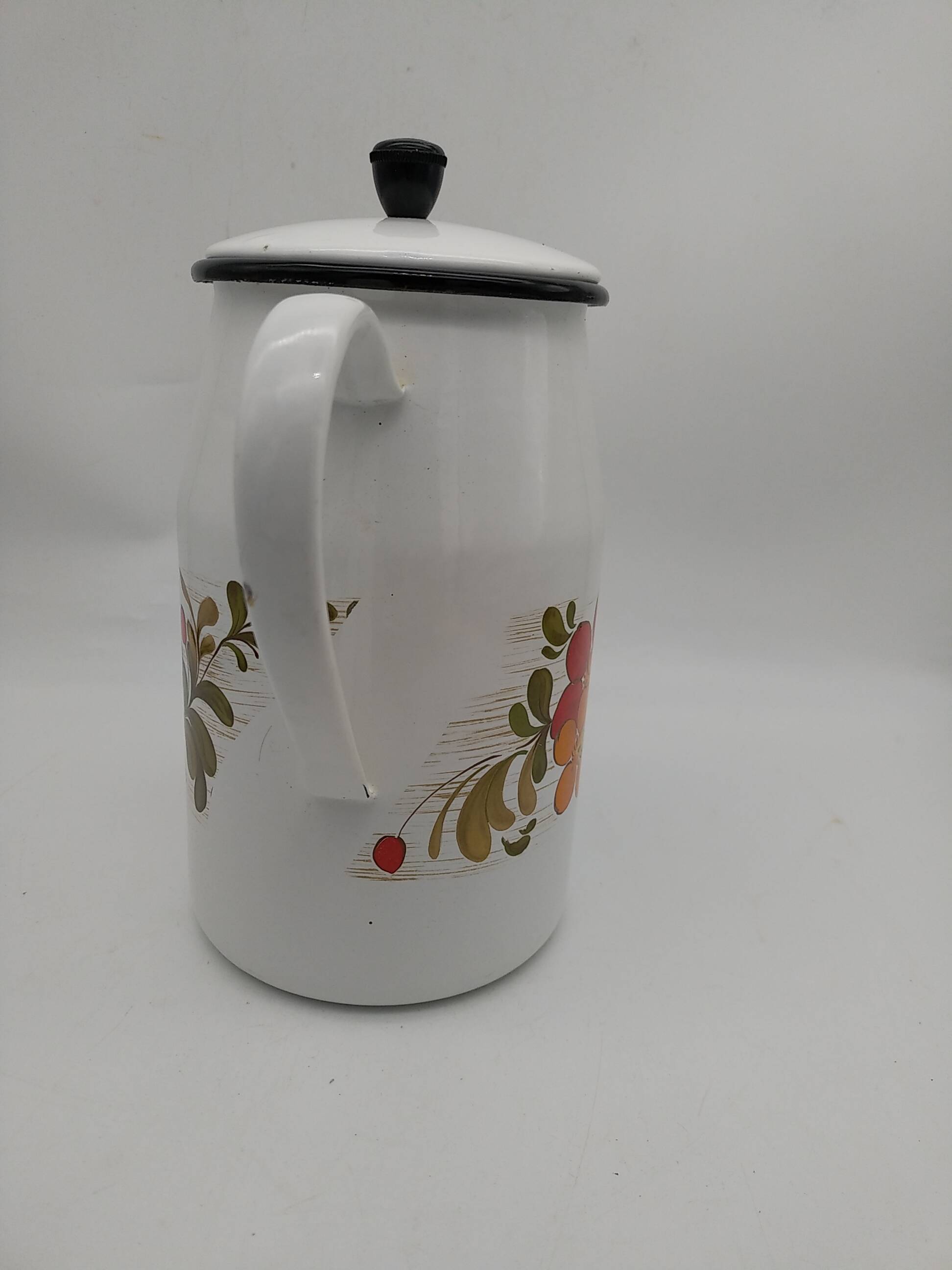 Enameled metal coffee maker
