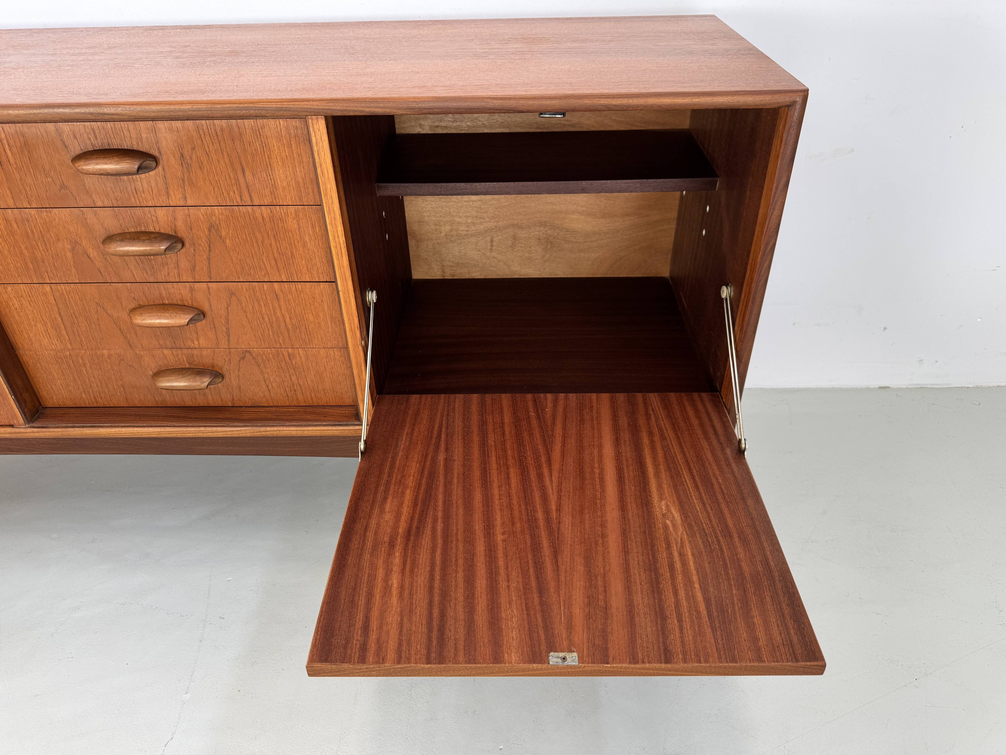 Buffet vintage G-Plan des années 1960