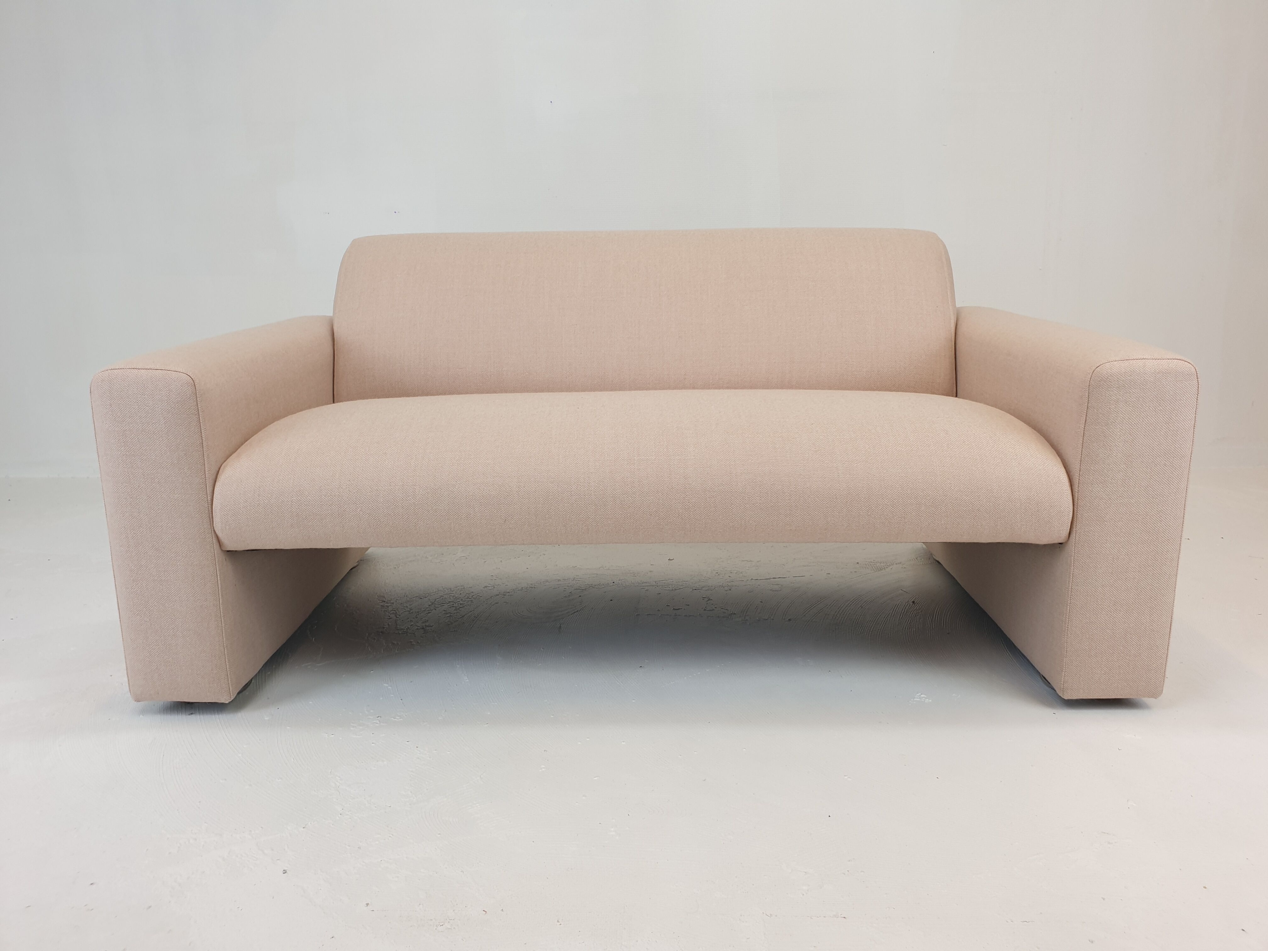 Model 691 2-Seat Sofa by Artifort, 1980s