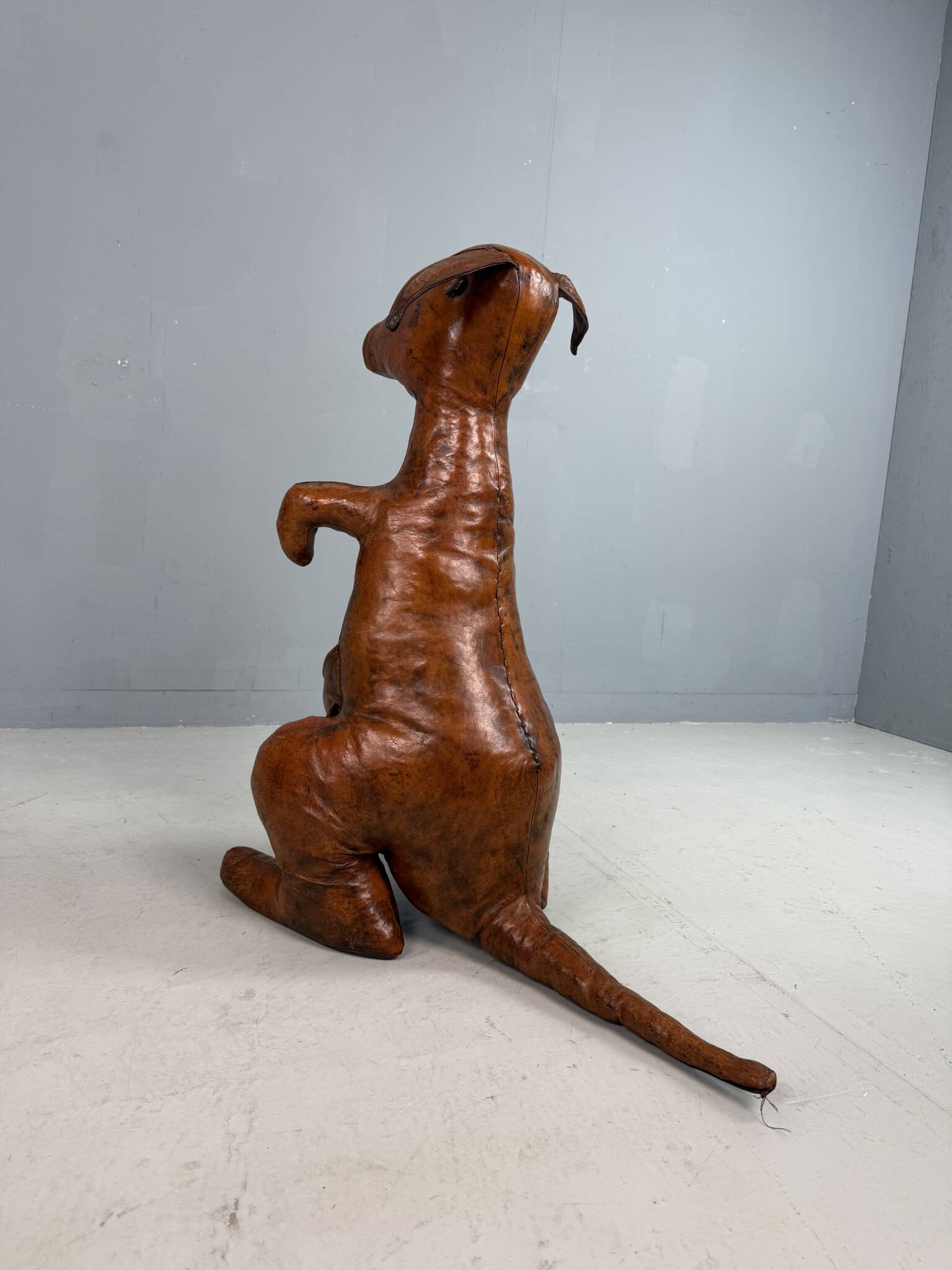 Dimitri Omersa leather magazine pouch kangaroo, Almazán, Spain, 1970 (Stamped)