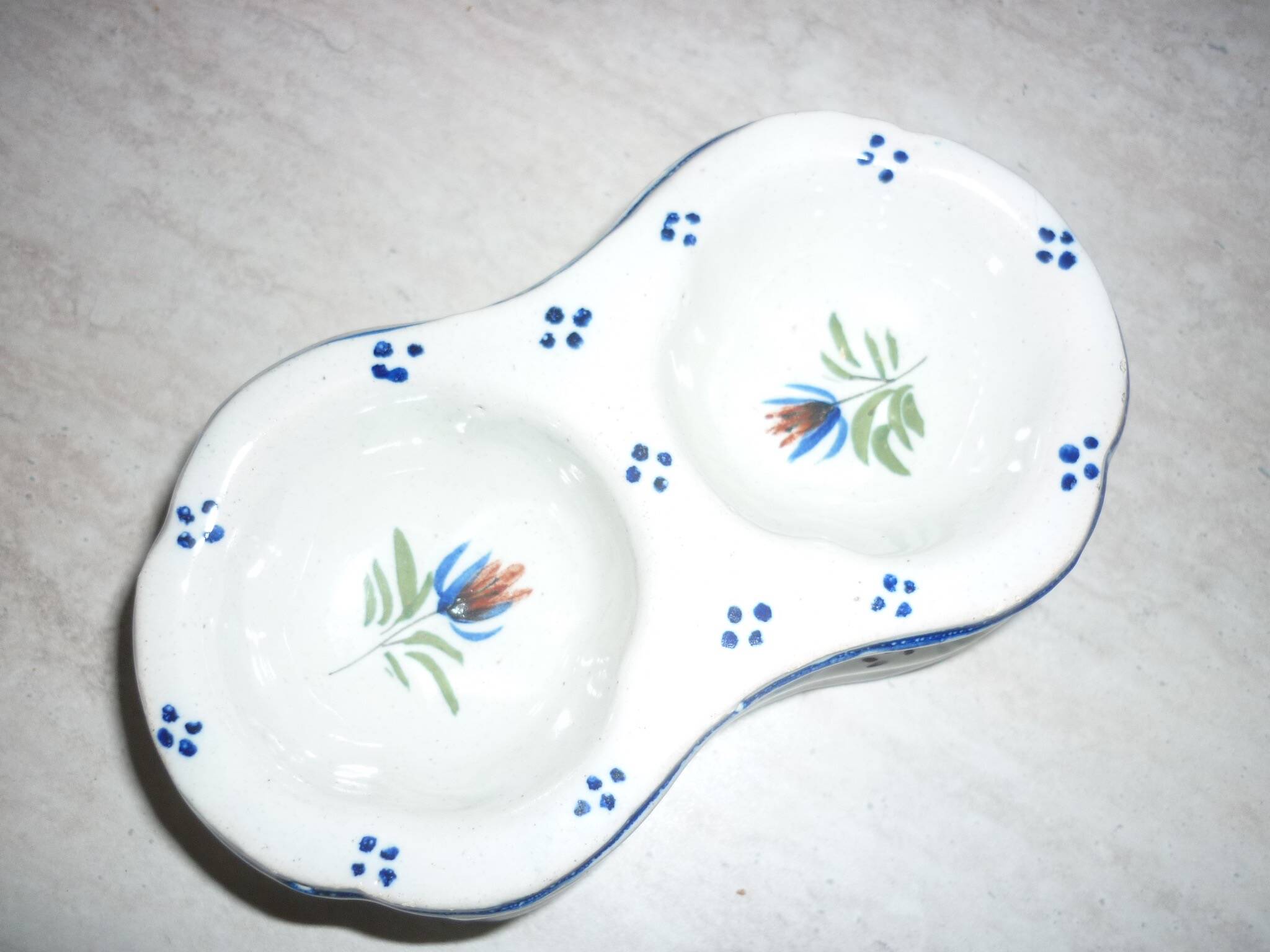 HB ceramic table salt shaker