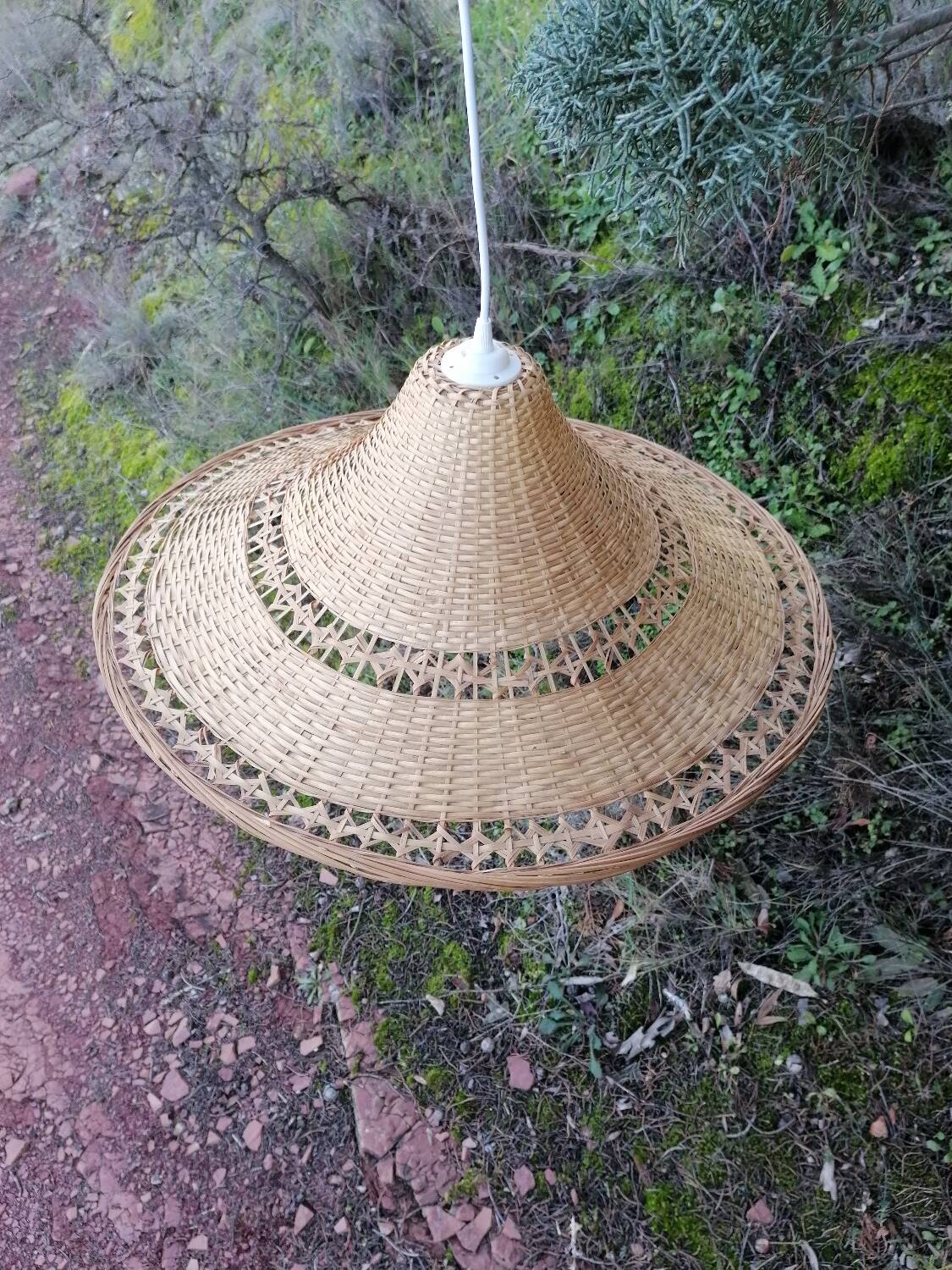 suspension en rotin vintage