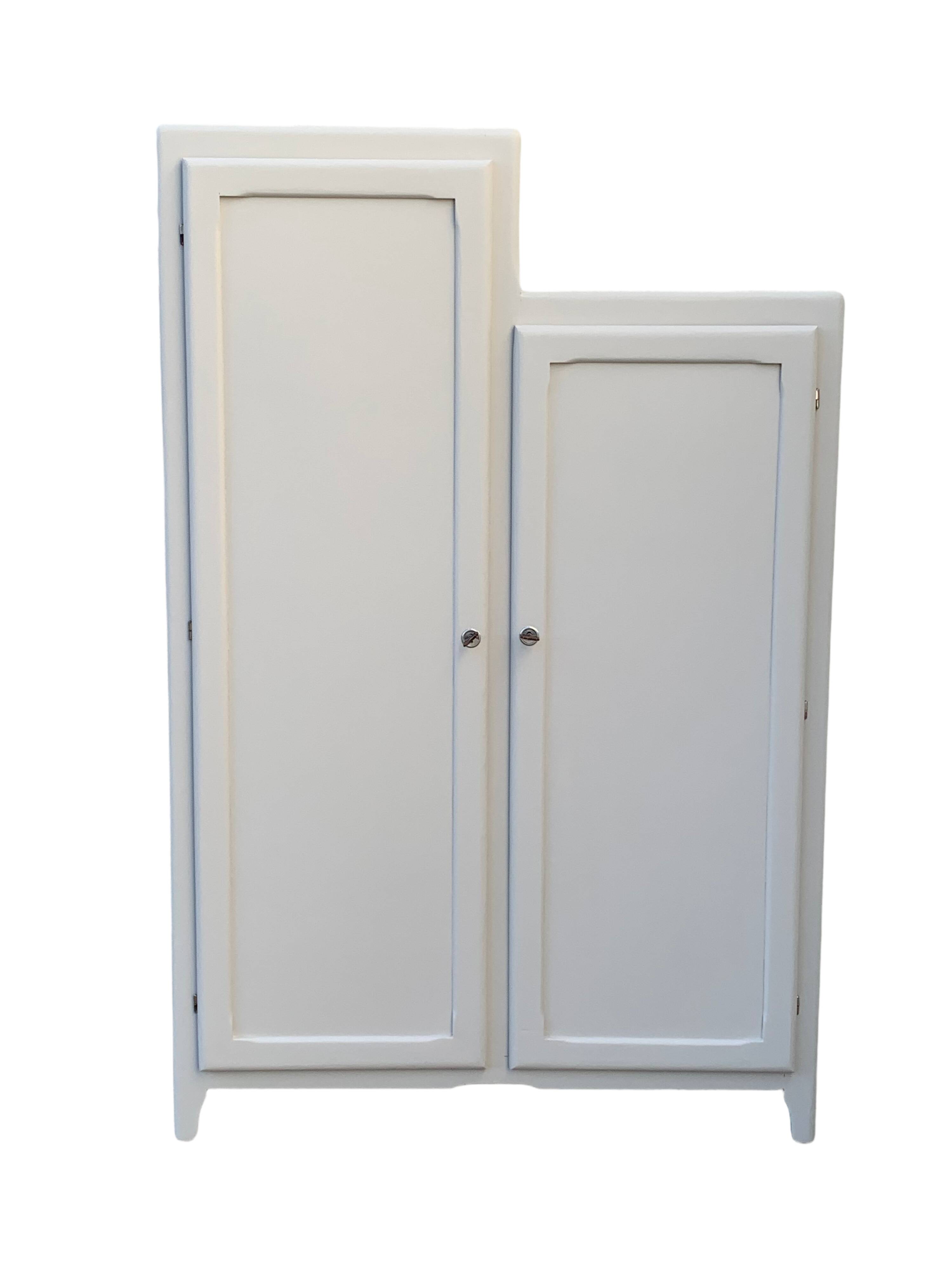 Asymmetrical Parisian wardrobe 1940