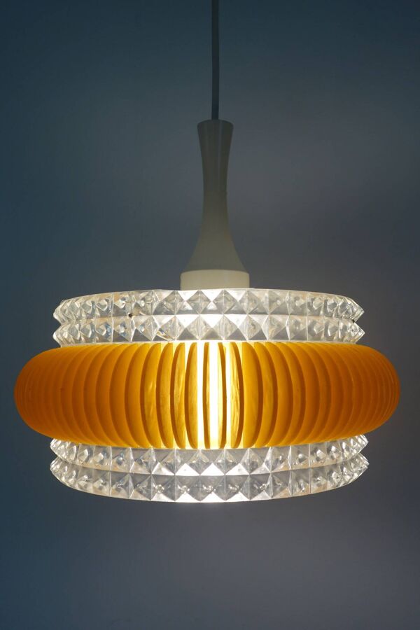 Lustre space age en plastique transparent et bande orange 70s