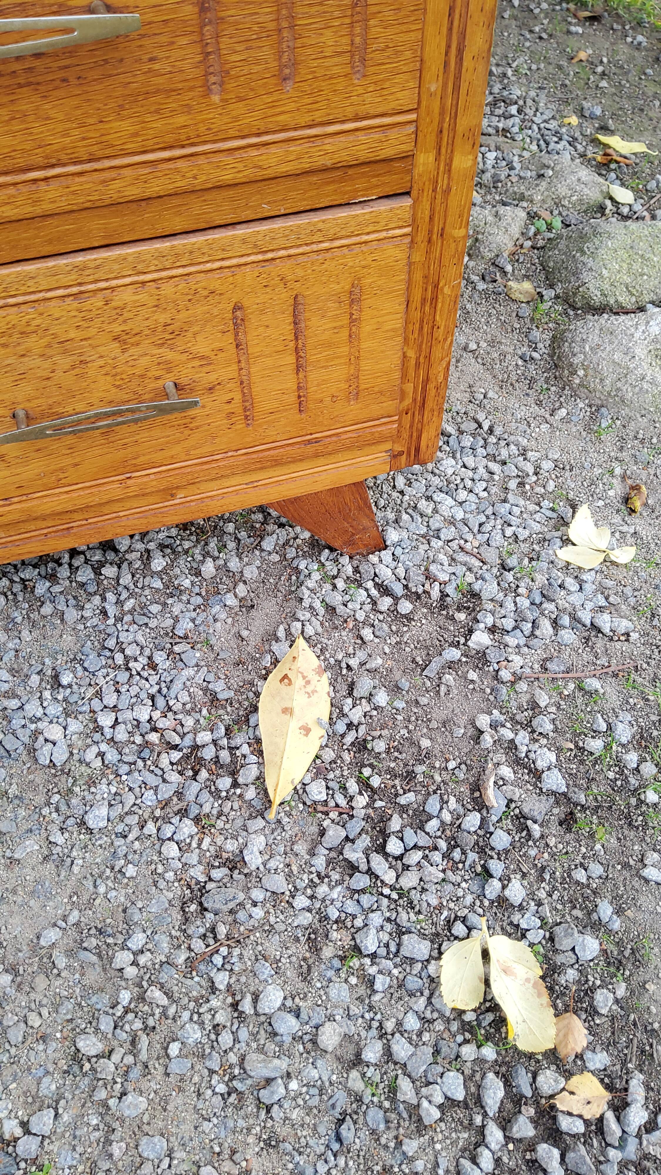 Chest of drawers of the 50s in blond oak compass feet