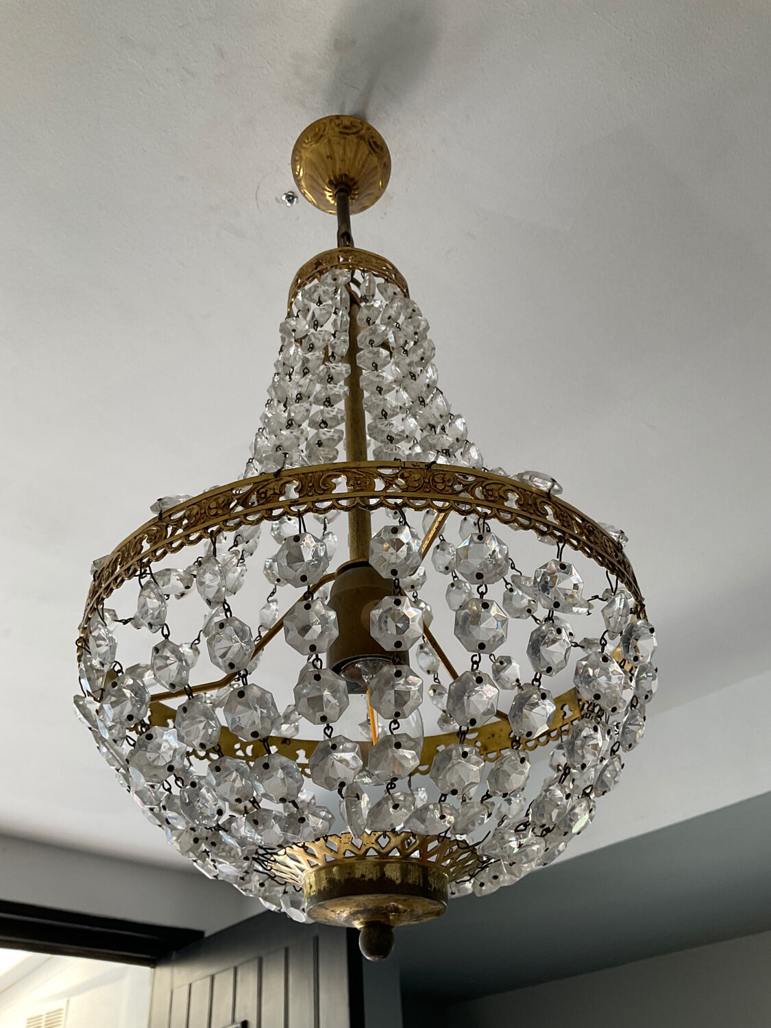 Hot air balloon chandelier with tassels