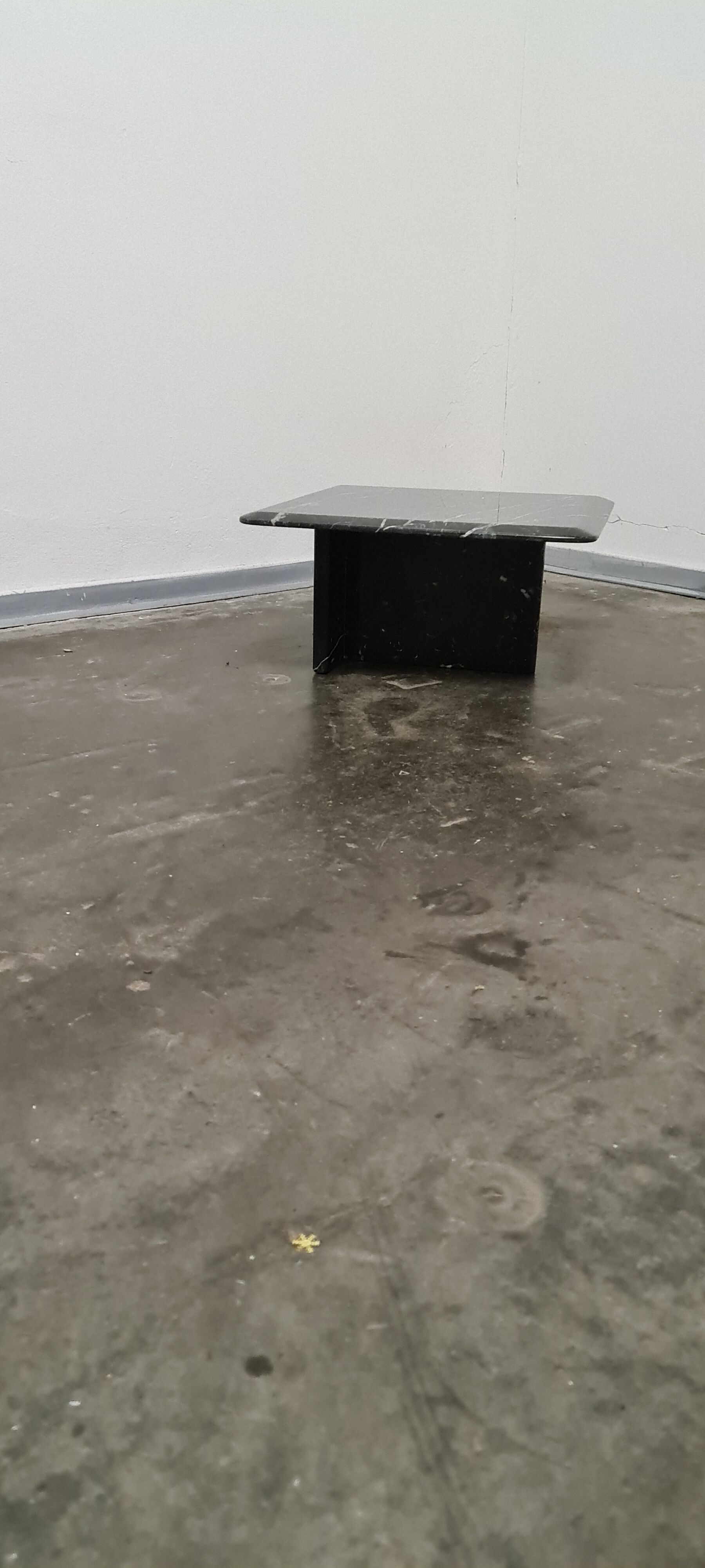 Vintage Black marbel side tabel