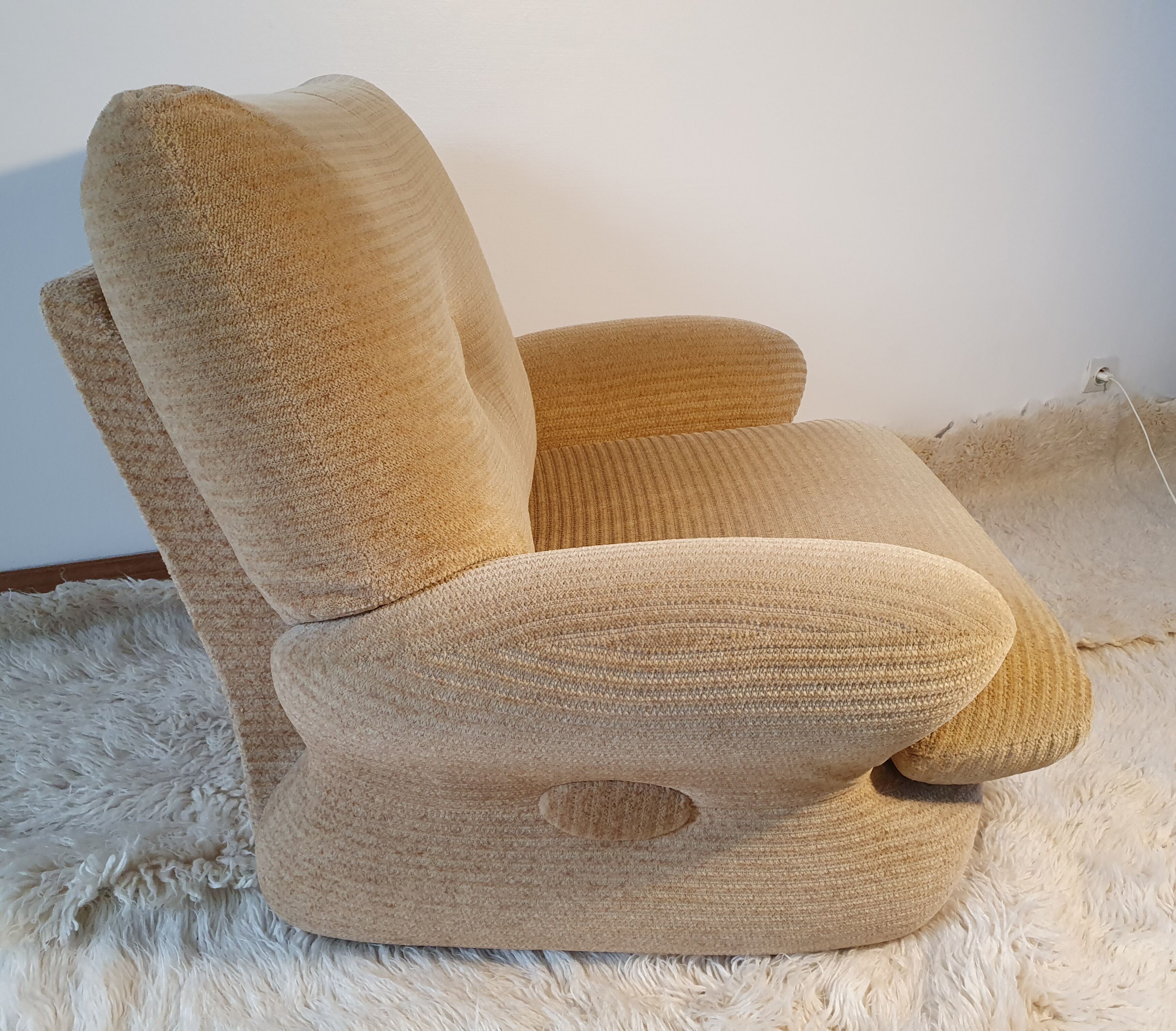 80's 80's club design chair