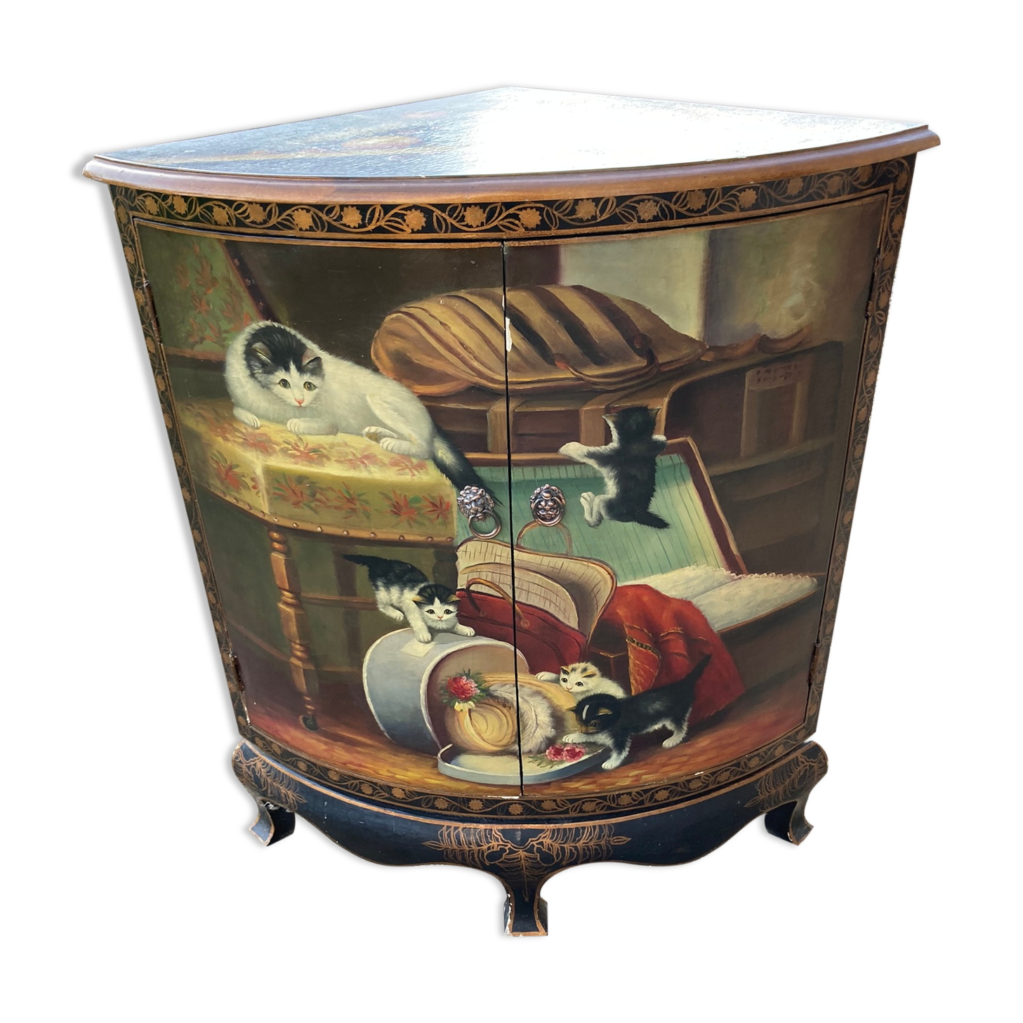 Painted notch patterns cats